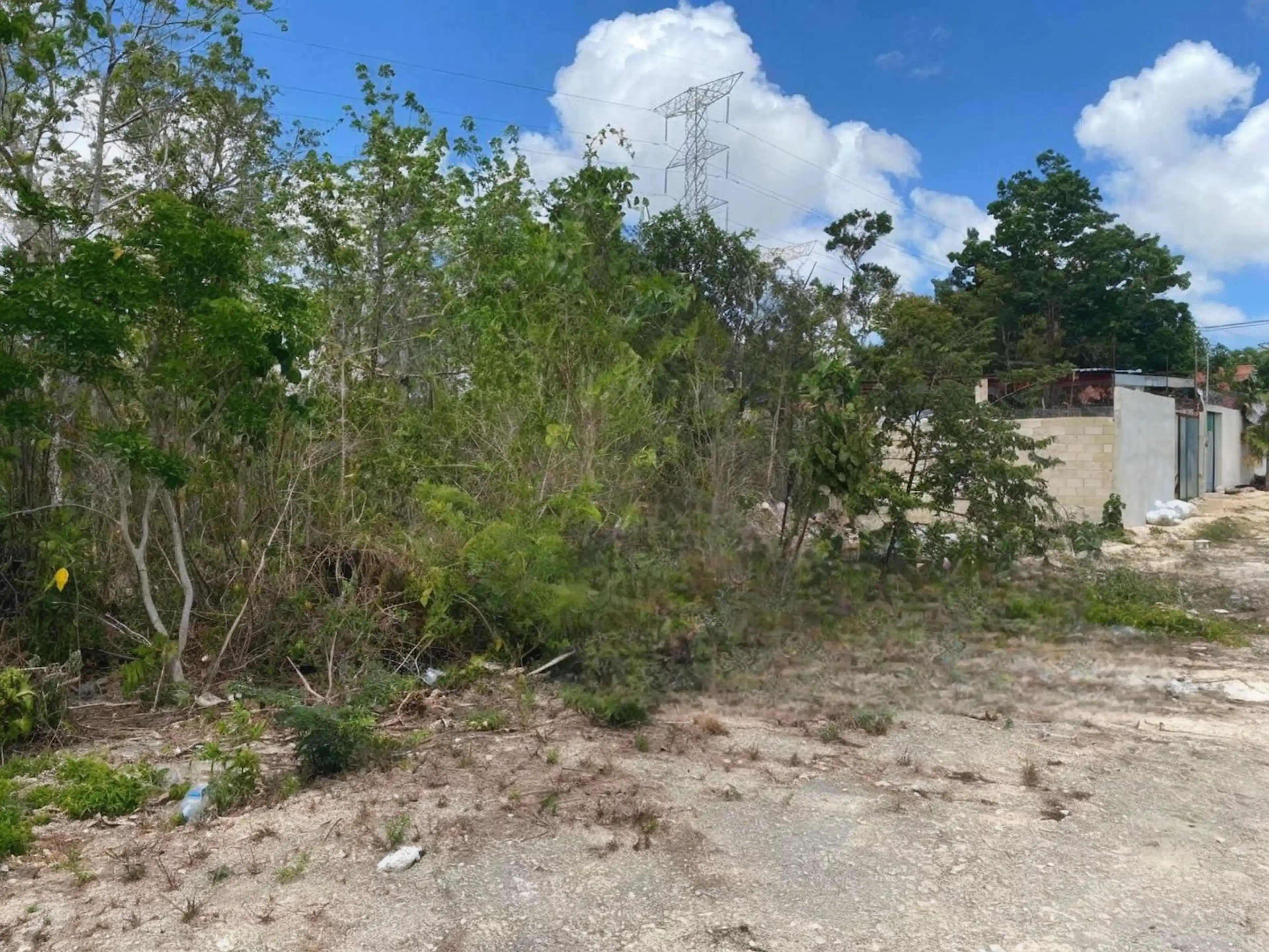 TERRENO EN VENTA, FRACC. EL PEDREGAL, MZ 64-2, CANCUN, Q. ROO.