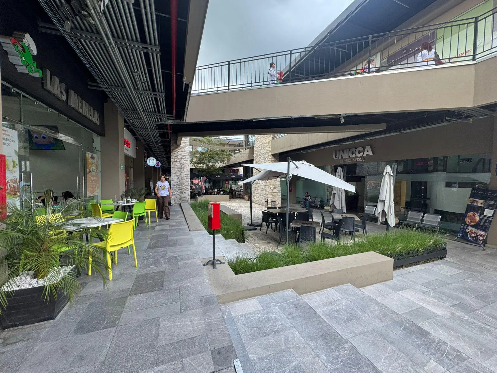 Local Comercial Spot2