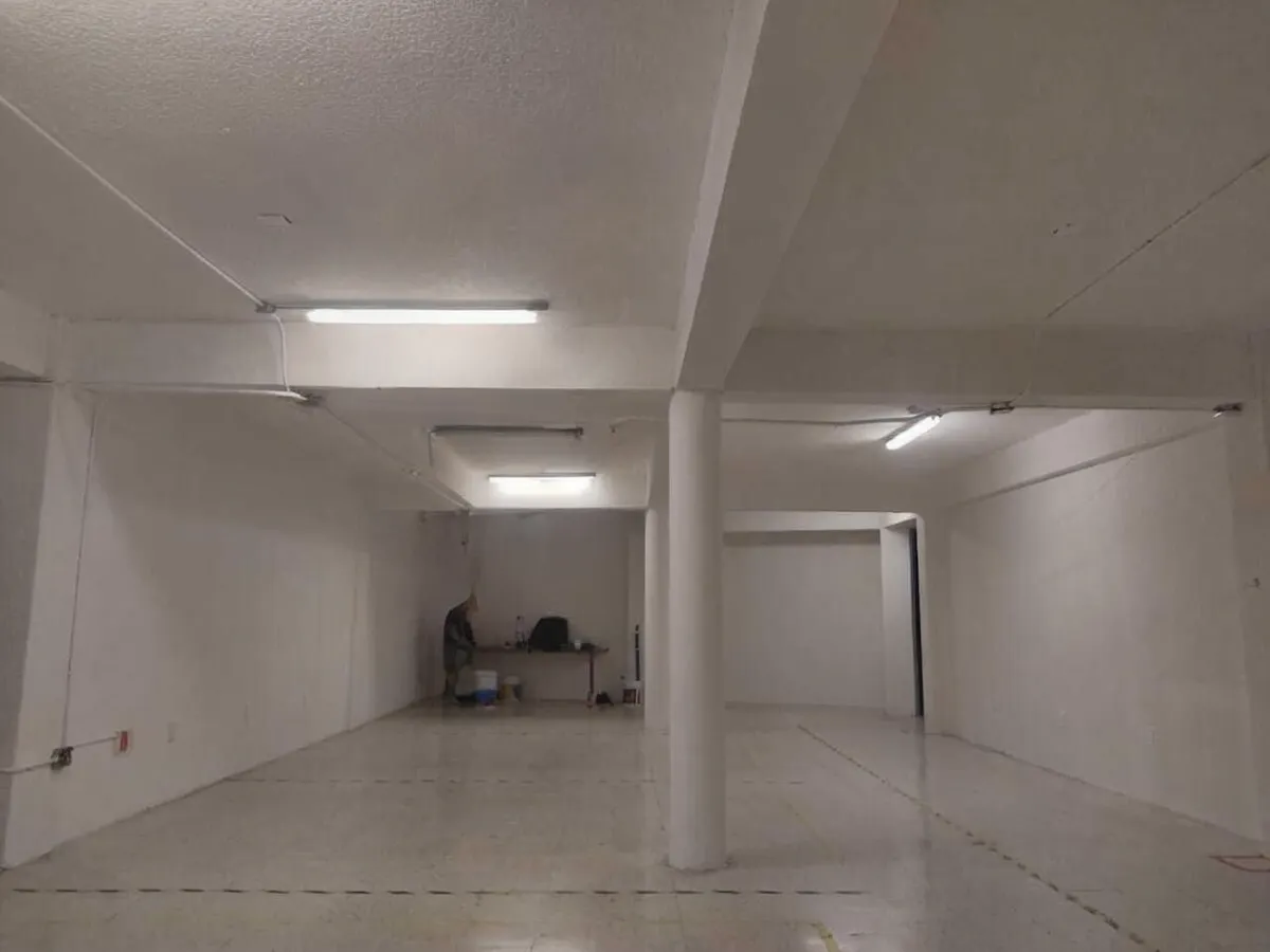 Local Comercial Spot2