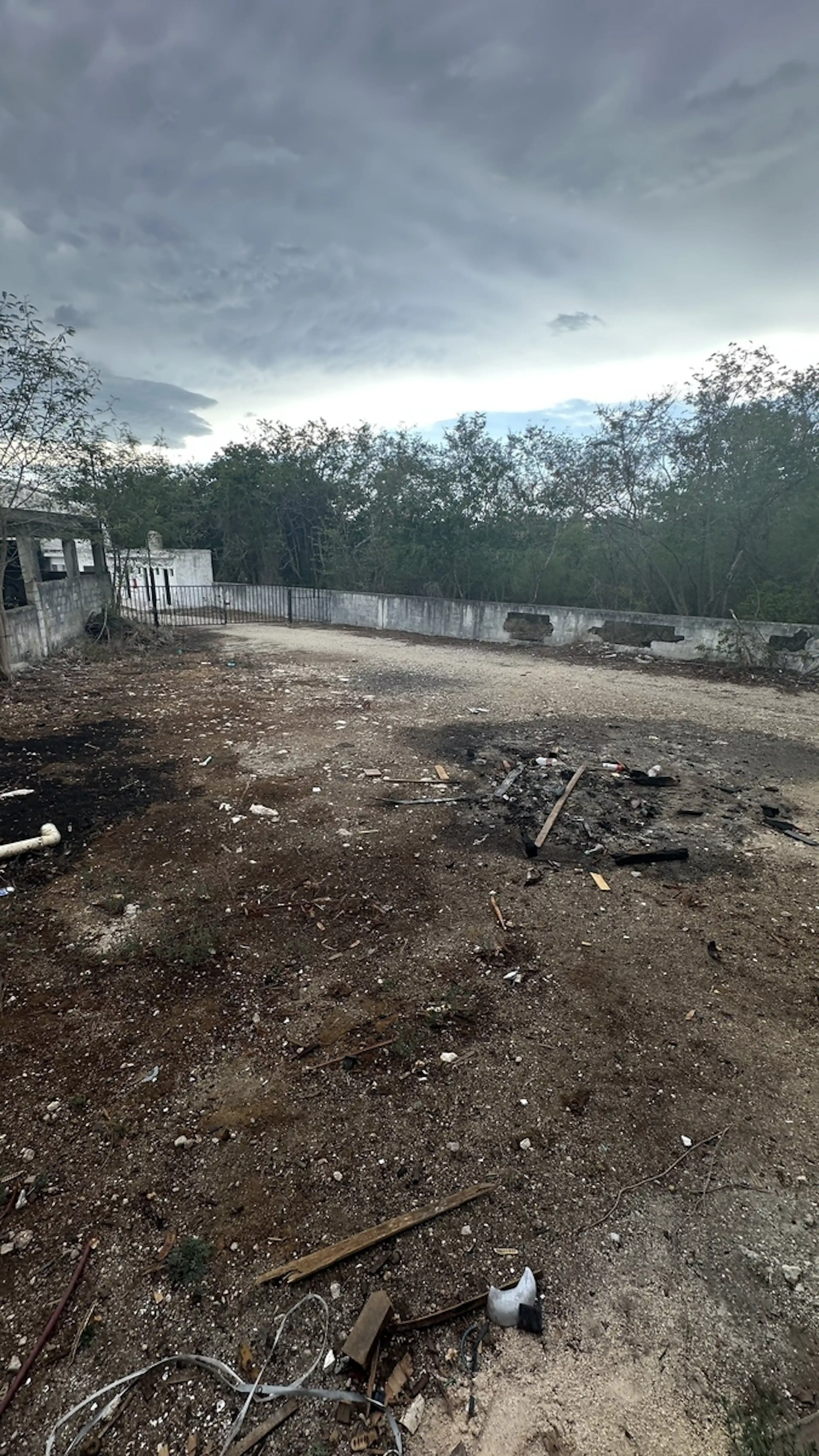 Bodega de 830 m2 con Oficinas en Periferico