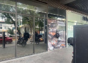 Local Comercial Spot2