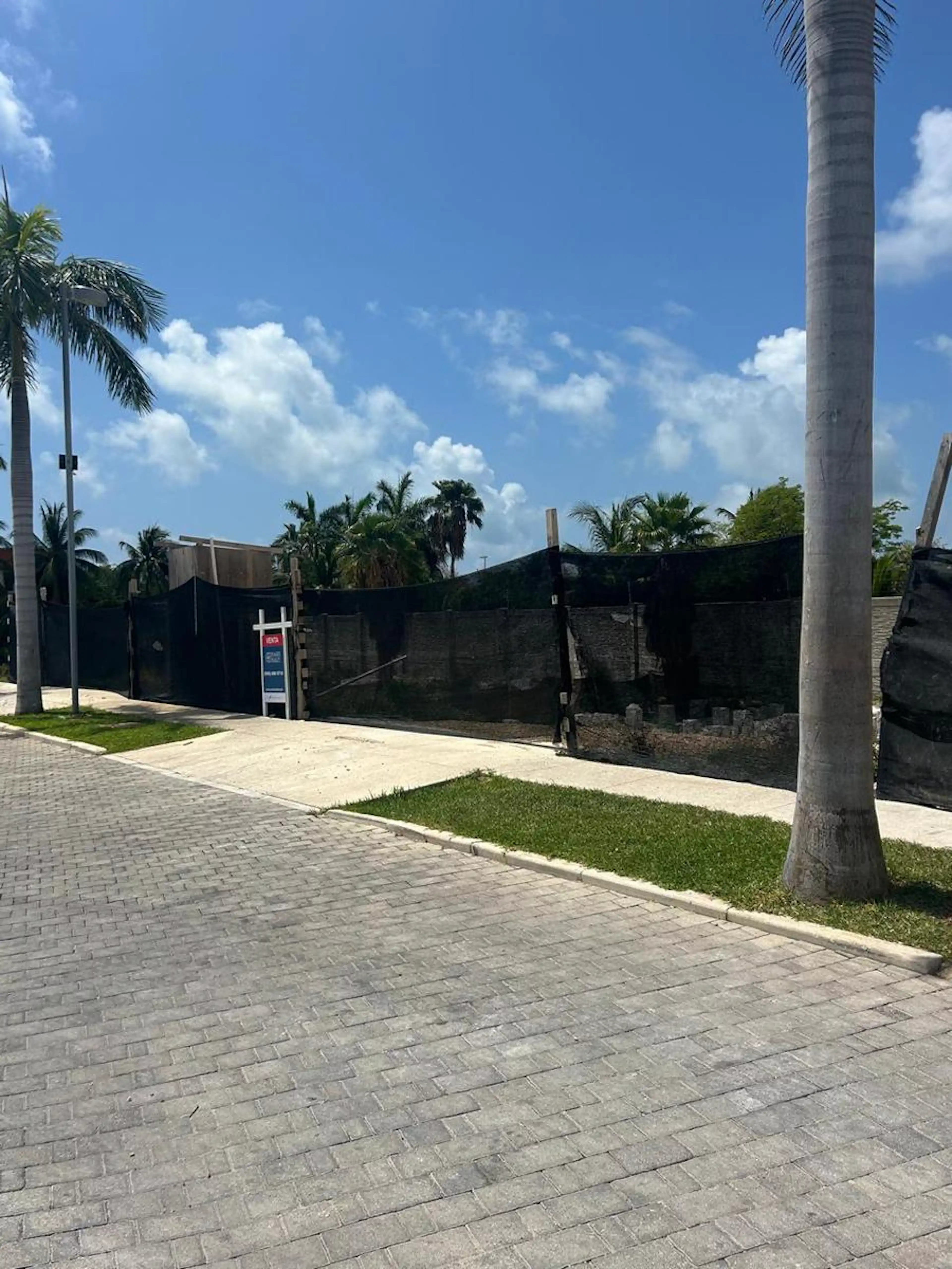 Lote de terreno en Venta 306 m2, La Laguna 1, Puerto Cancún