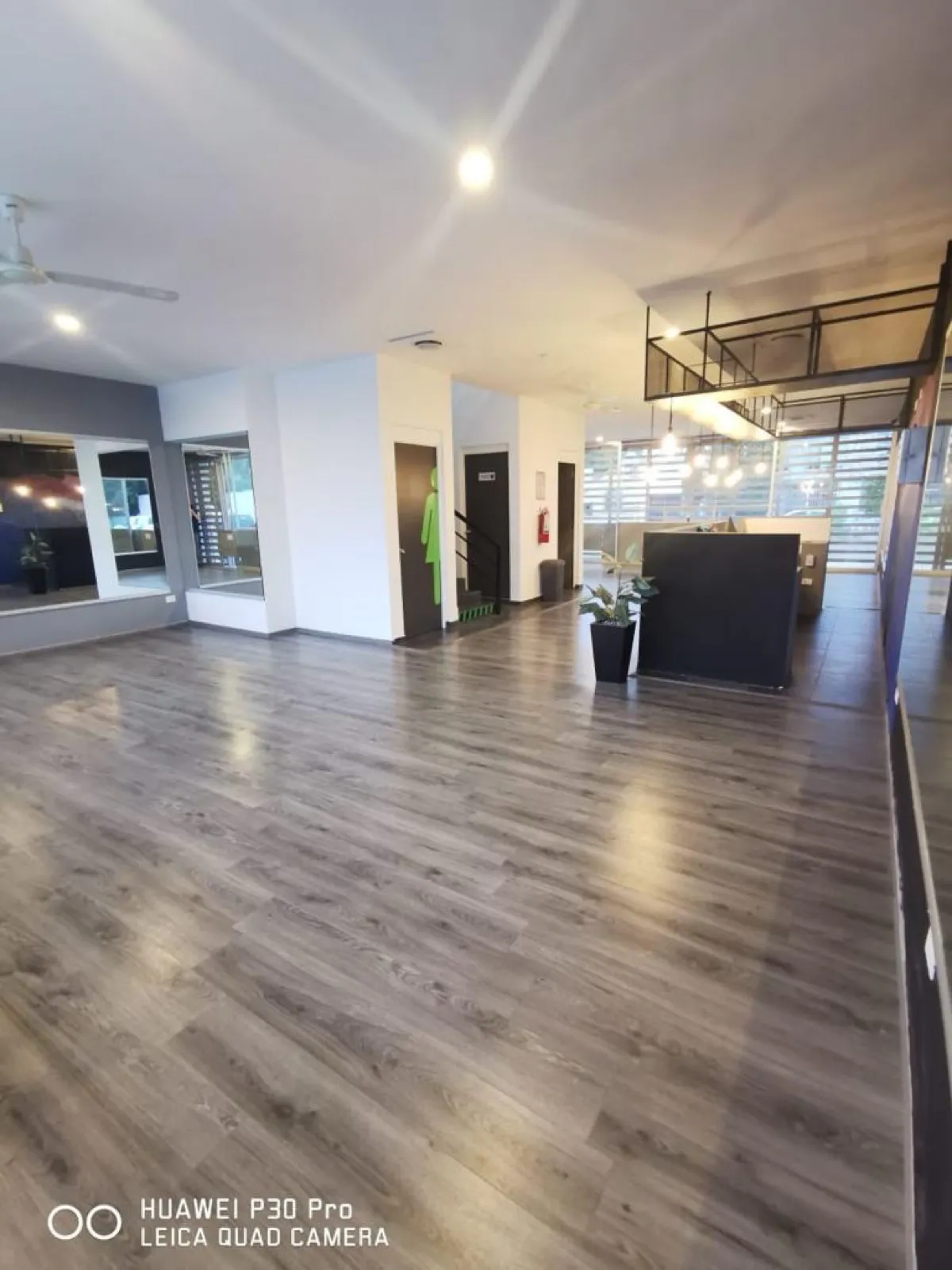 Local Comercial Spot2