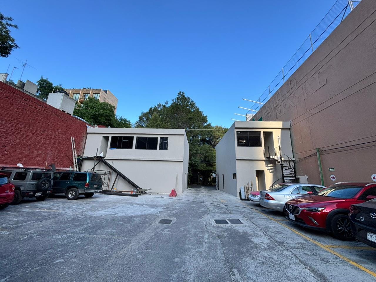 Local Comercial Spot2