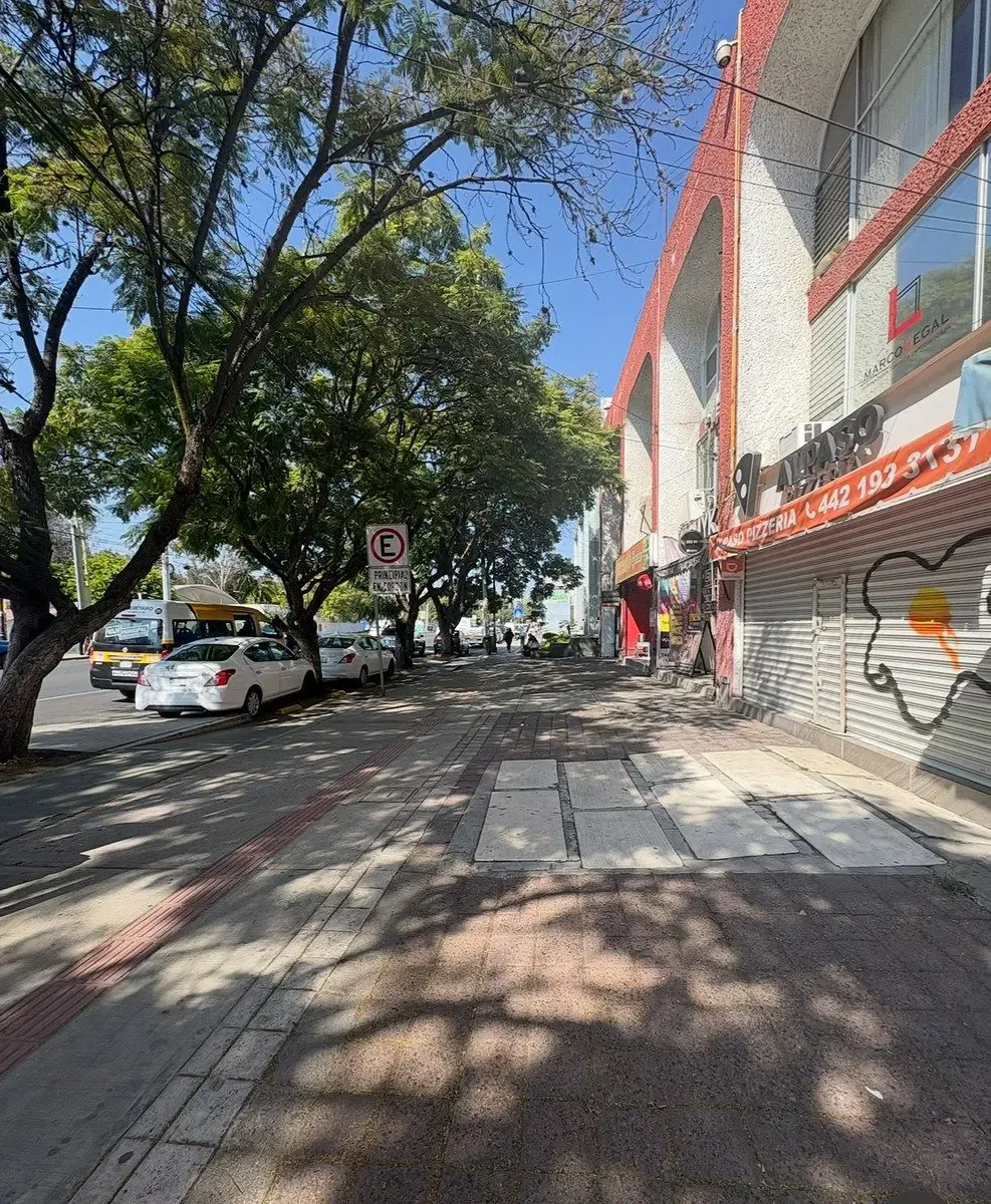 Local Comercial Spot2