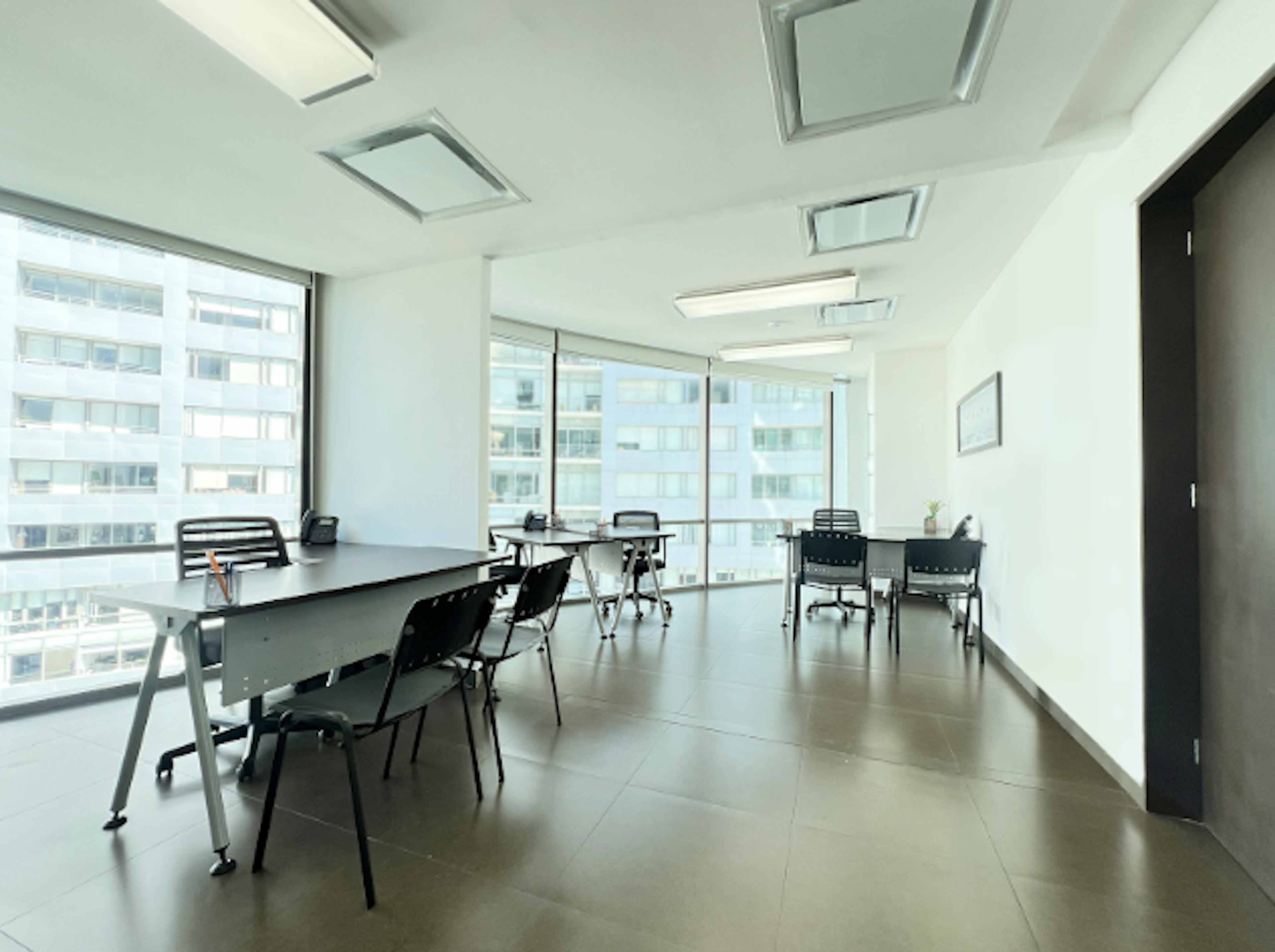 Oficina De 4-6 Personas