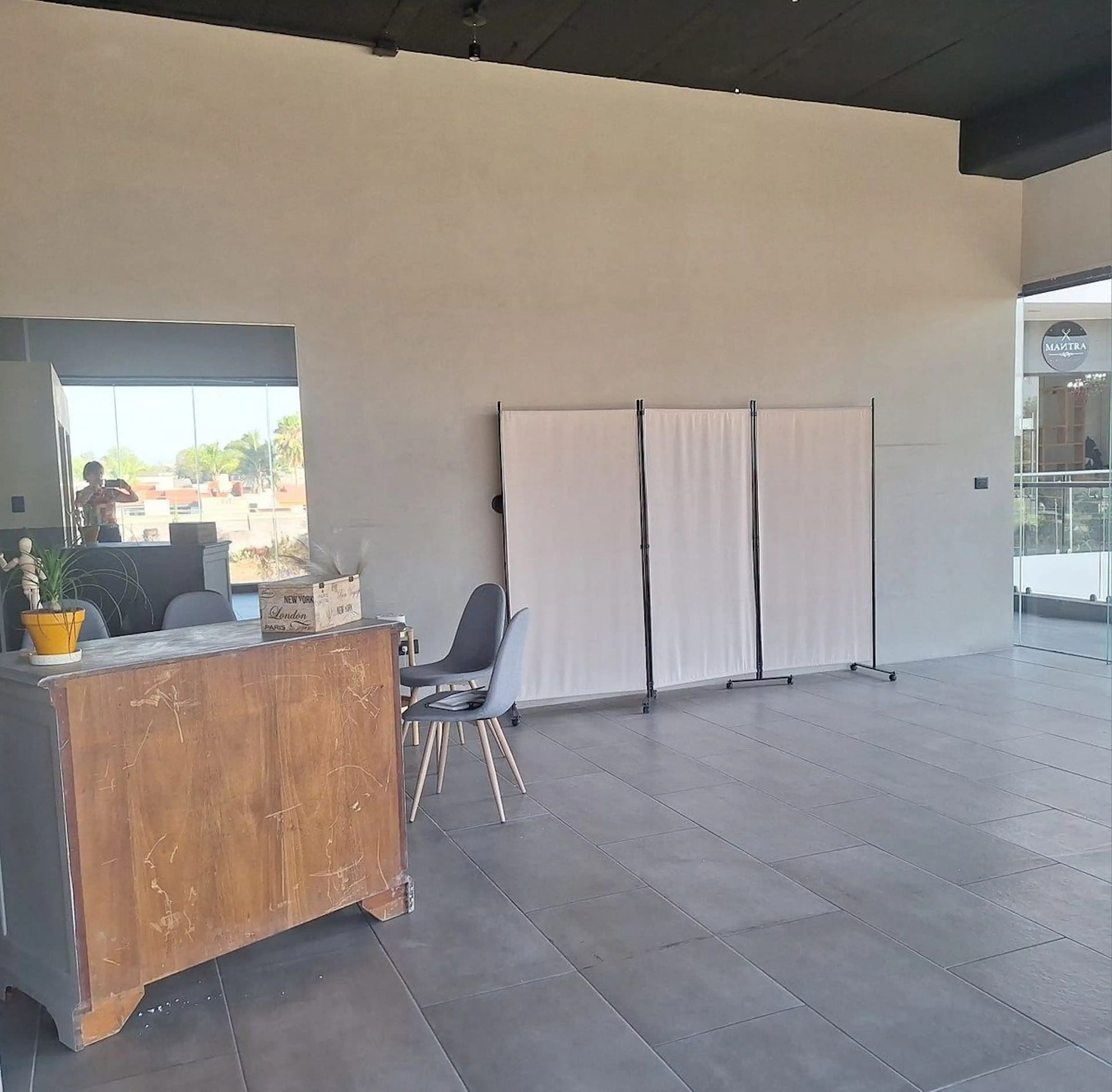 LOCAL EN VENTA PLAZA ZAVALETA