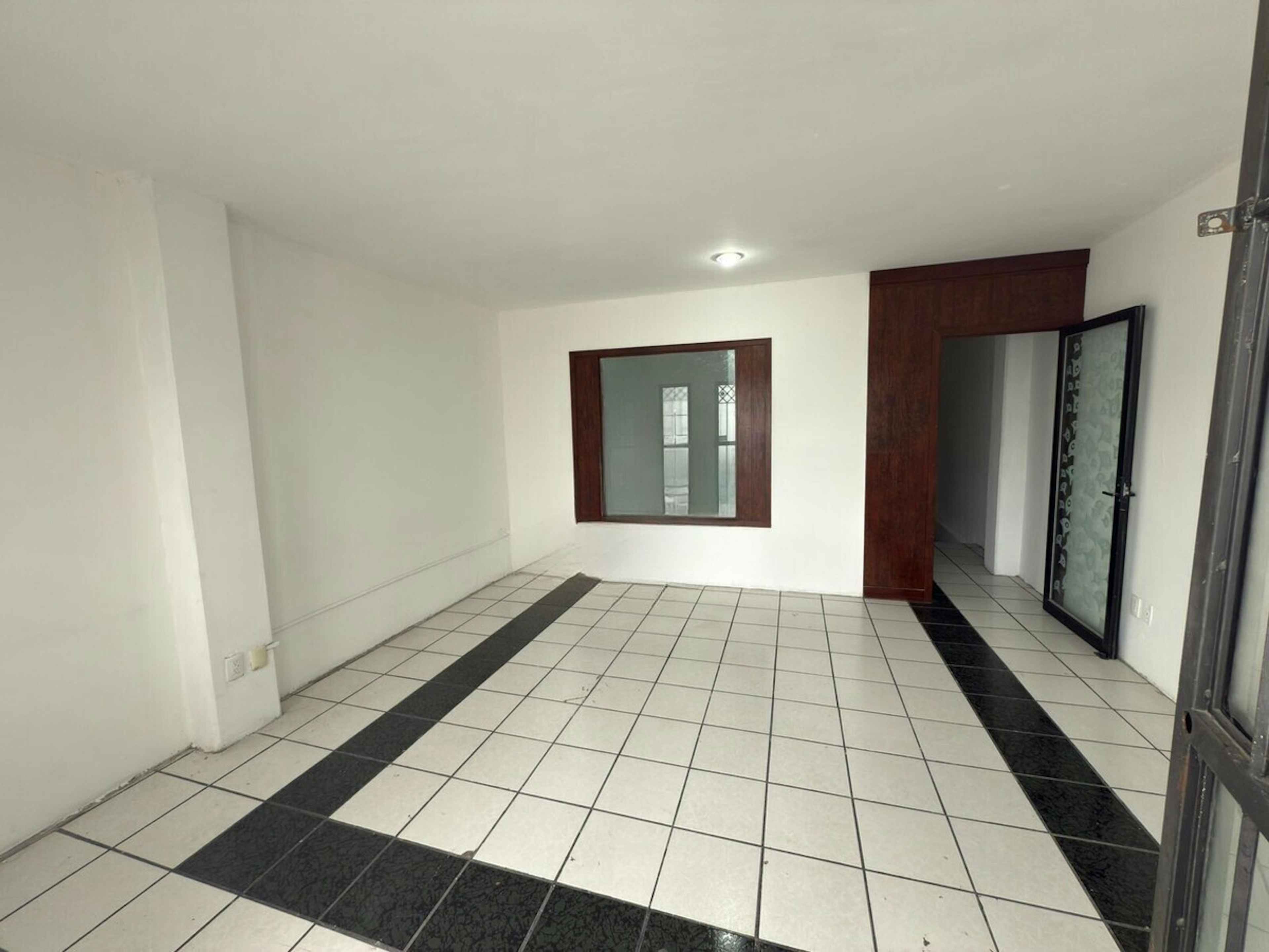 Avenida Corregidora Norte 76