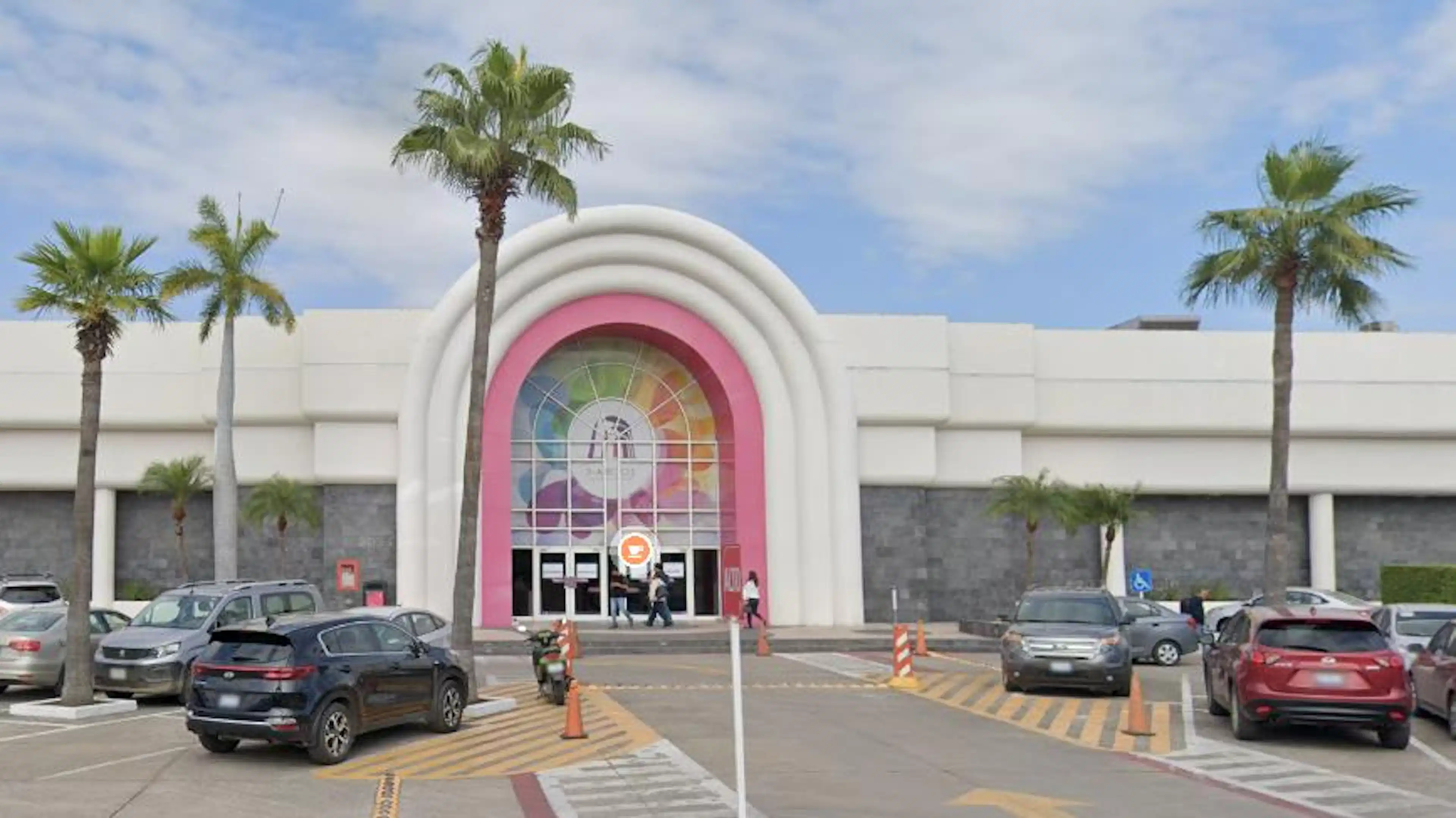ELO-373-F4 RENTA LOCAL PLAZA TRES ARCOS, TAMPICO TAM. S/N