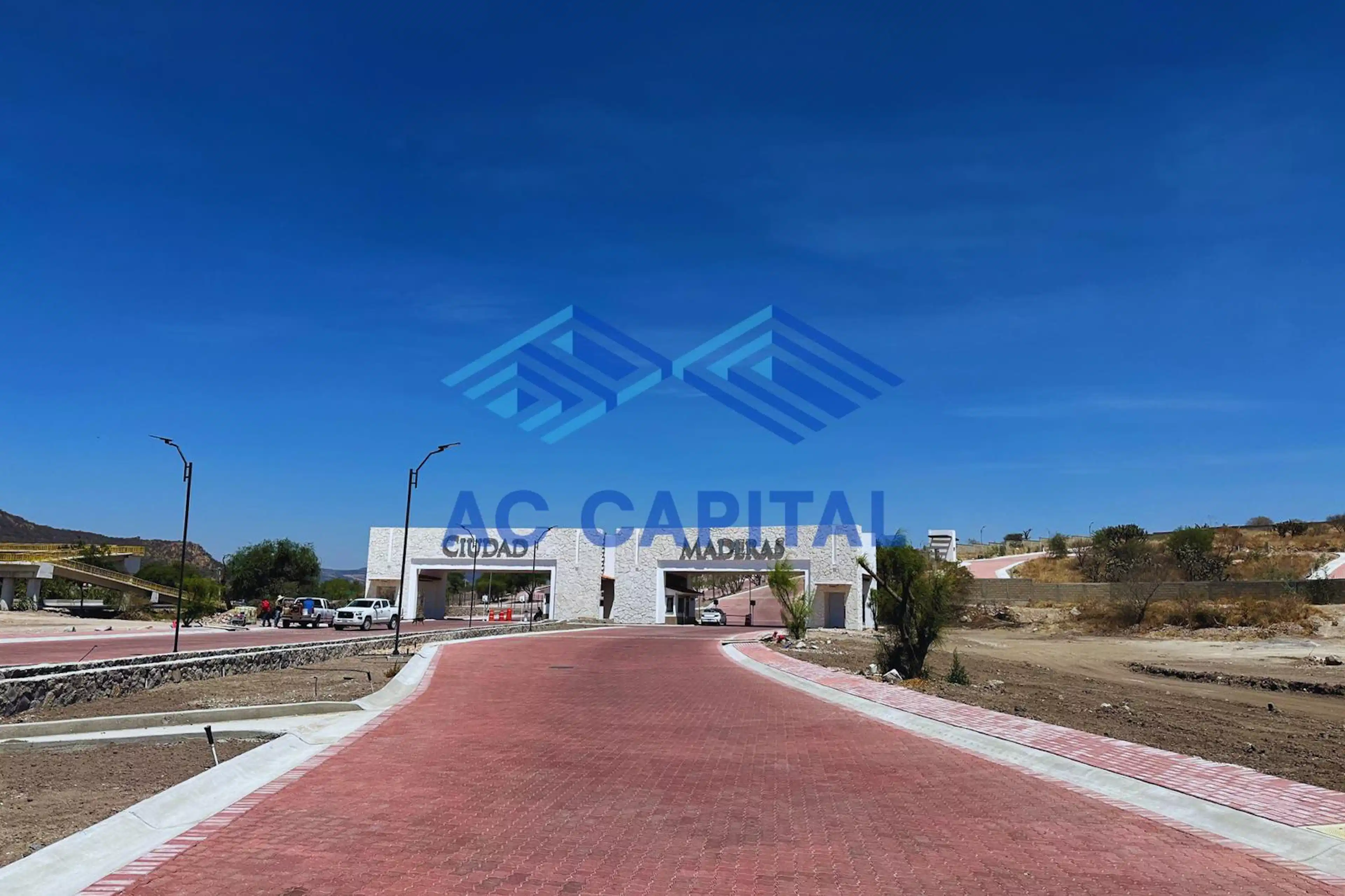 Macrolote mixto urbanizado en venta dentro de Ciudad Maderas San Miguel de Allende
