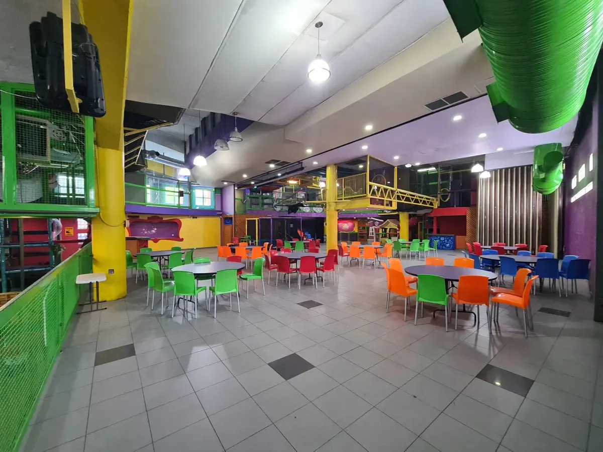 Local Comercial Spot2