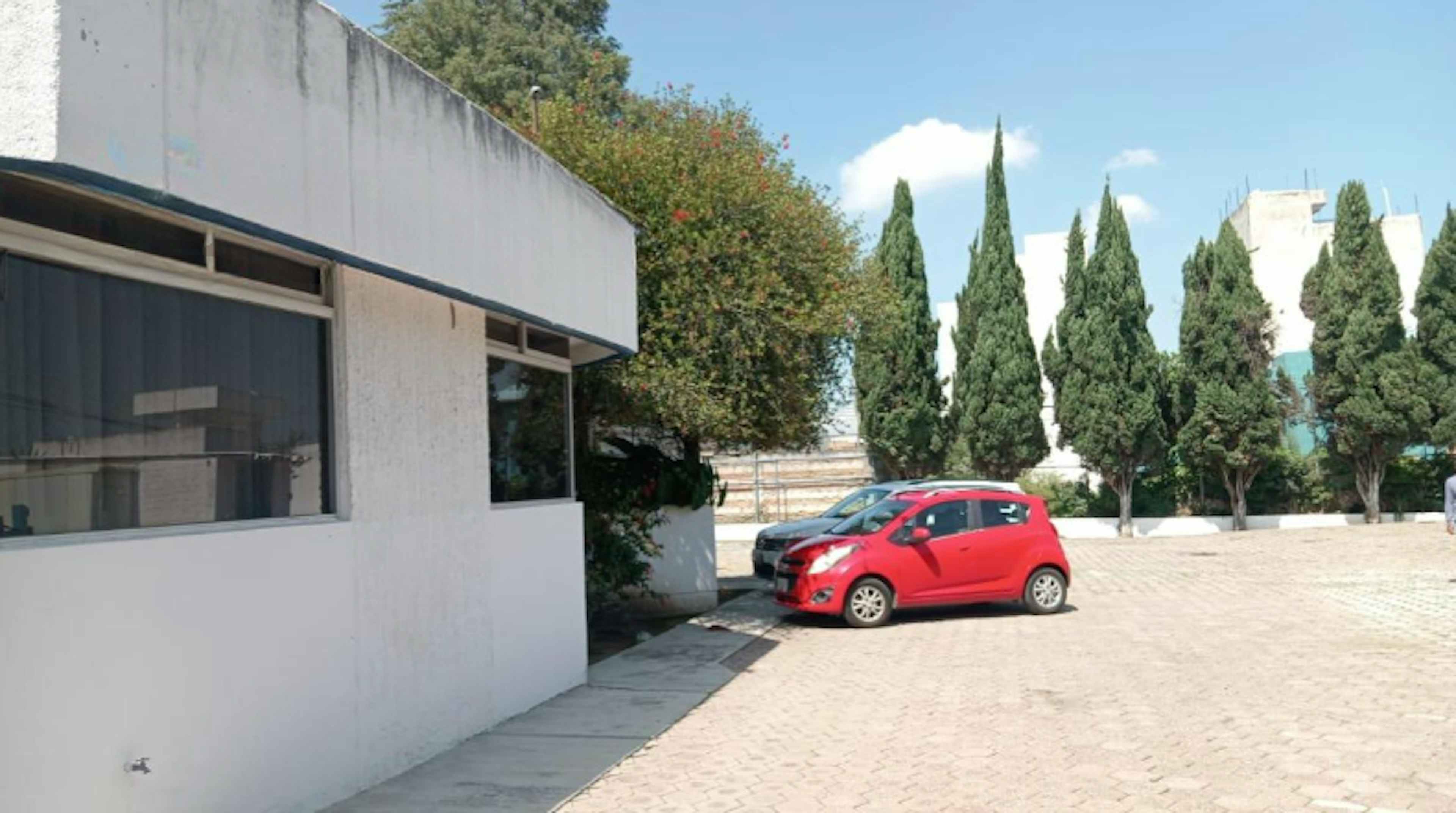 Avenida Industrias Poniente