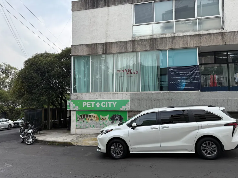 Local Comercial Spot2