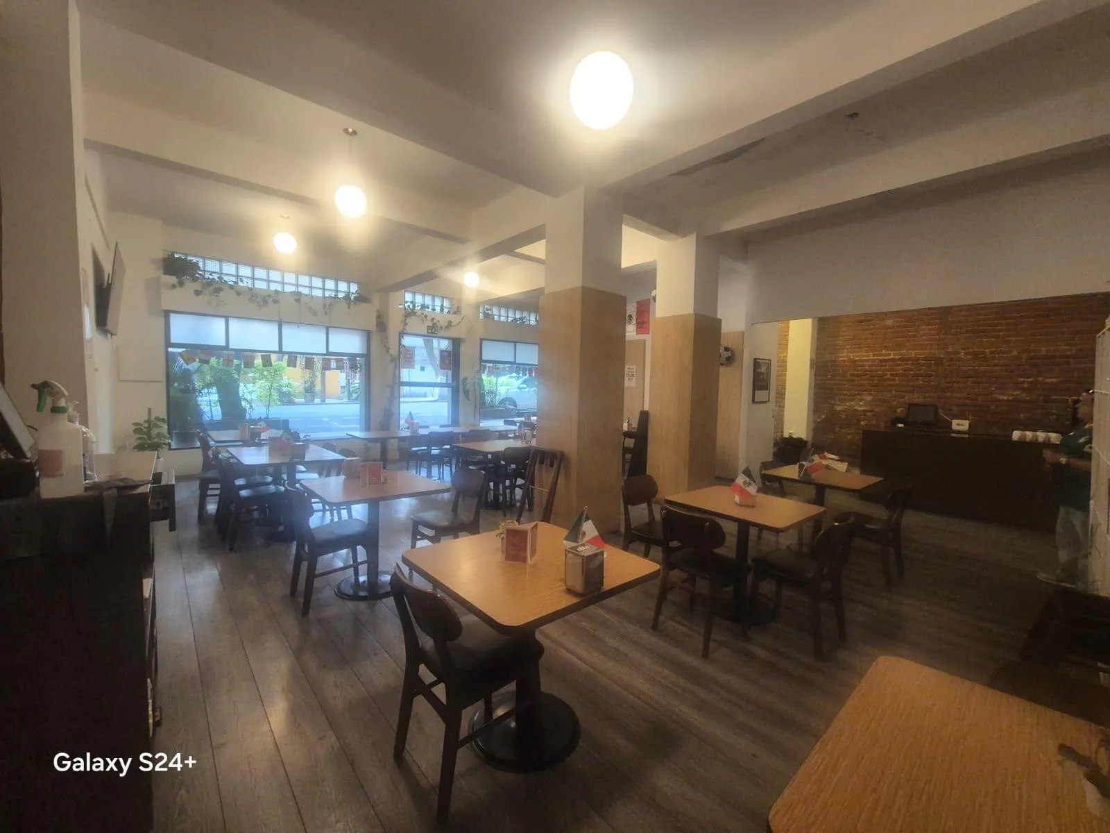 Local Comercial Spot2