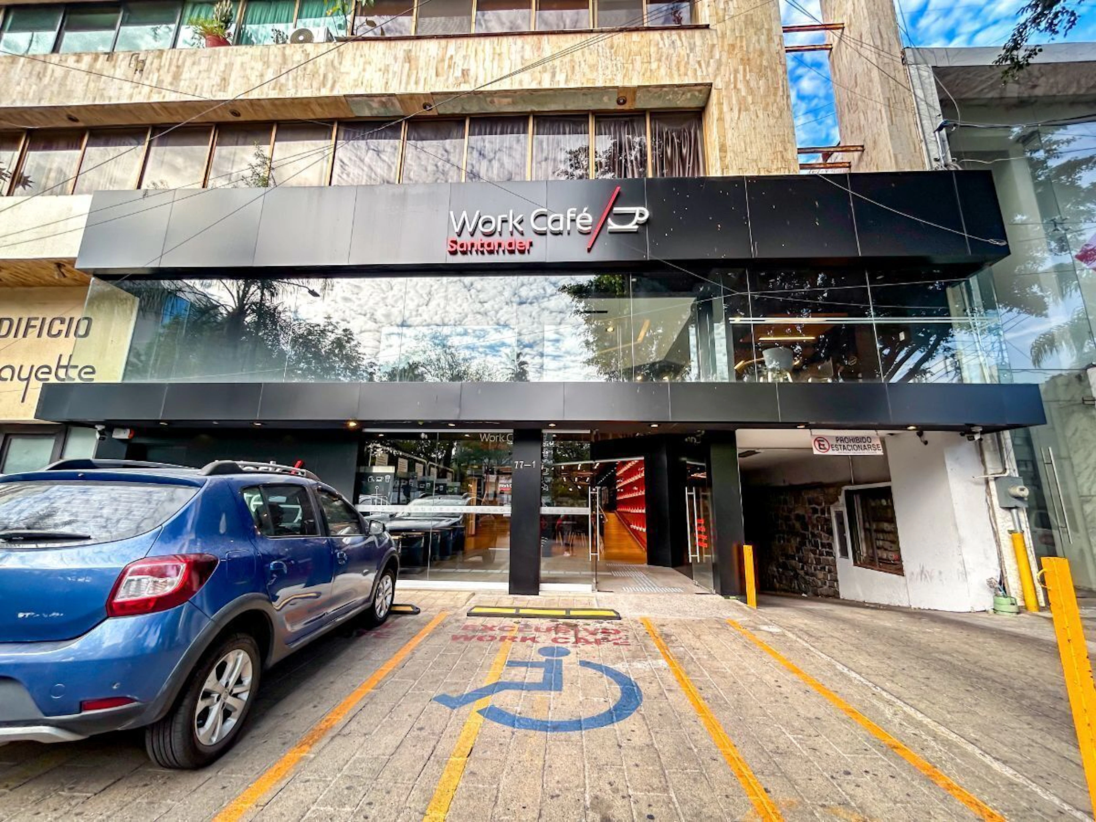 Local Comercial Spot2