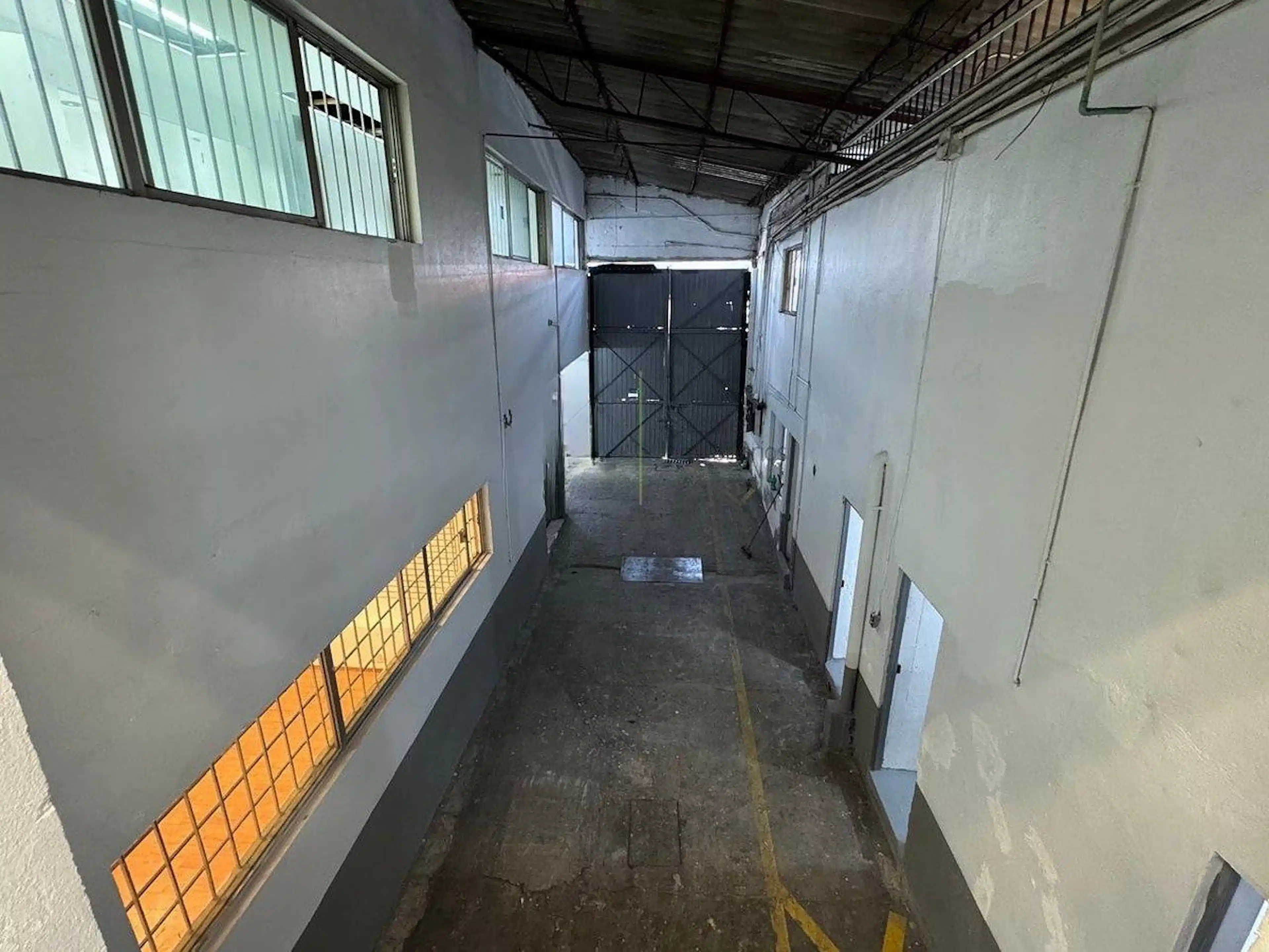 Industrial Alce Blanco