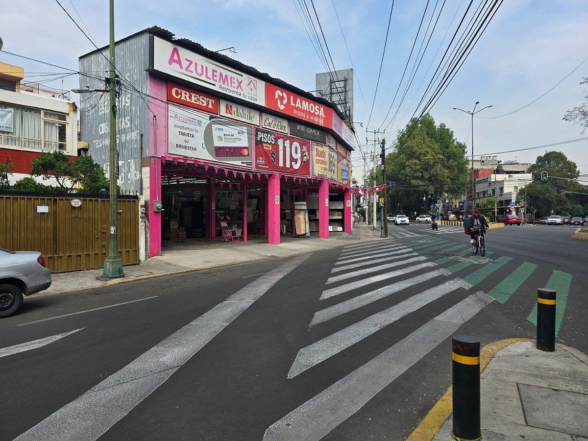 Local Comercial Spot2