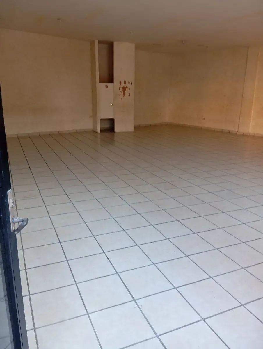 Local Comercial Spot2