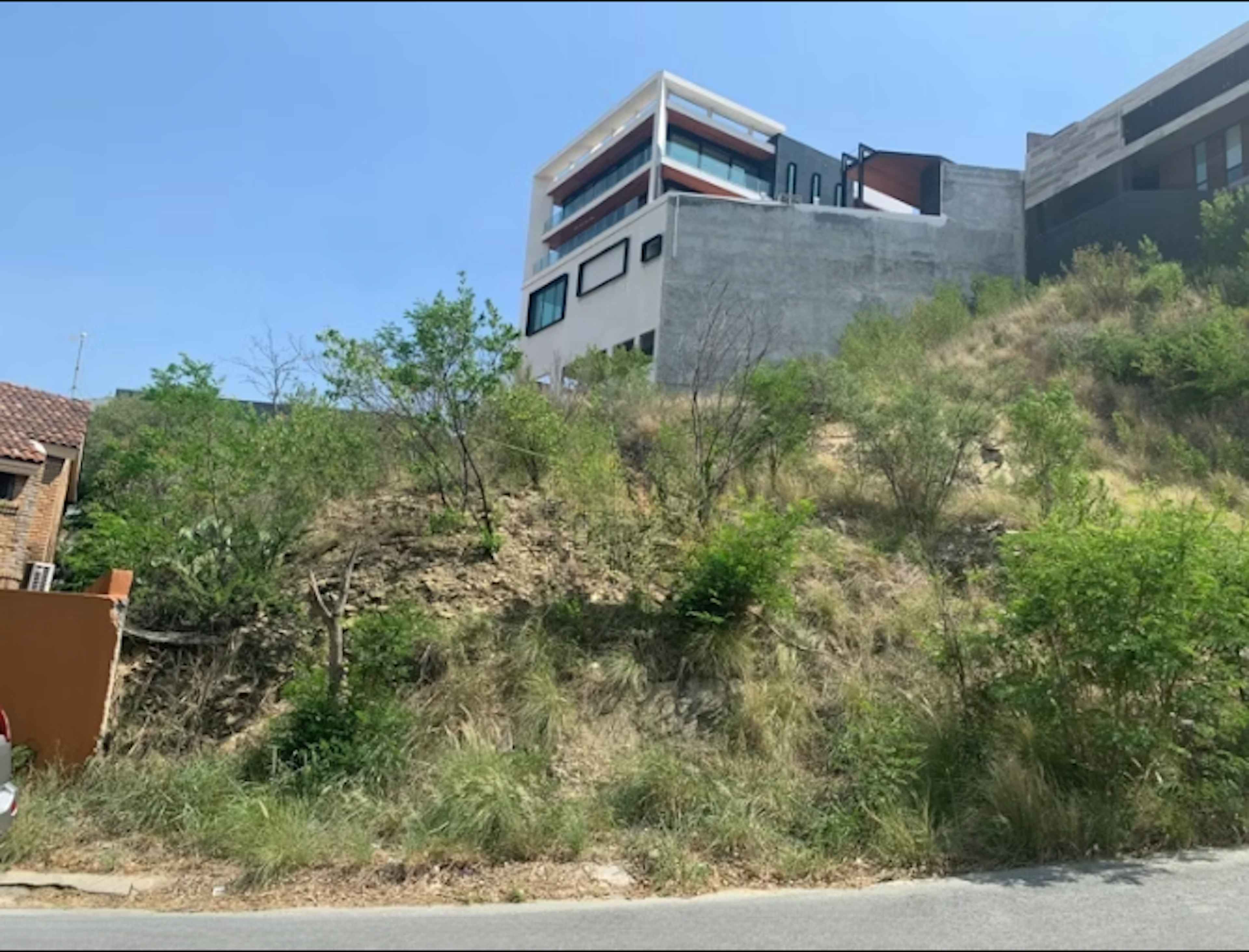 Lomas Del Mirador 305