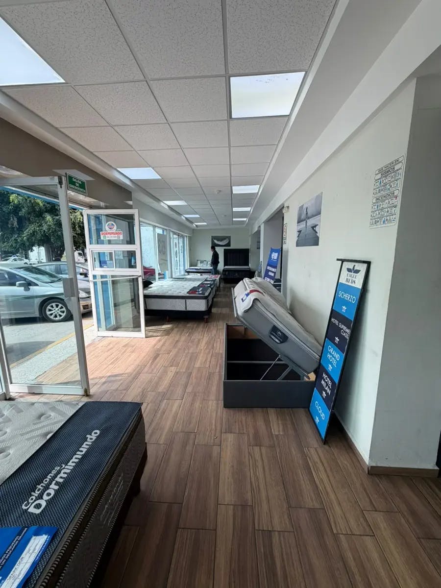 Local Comercial Spot2