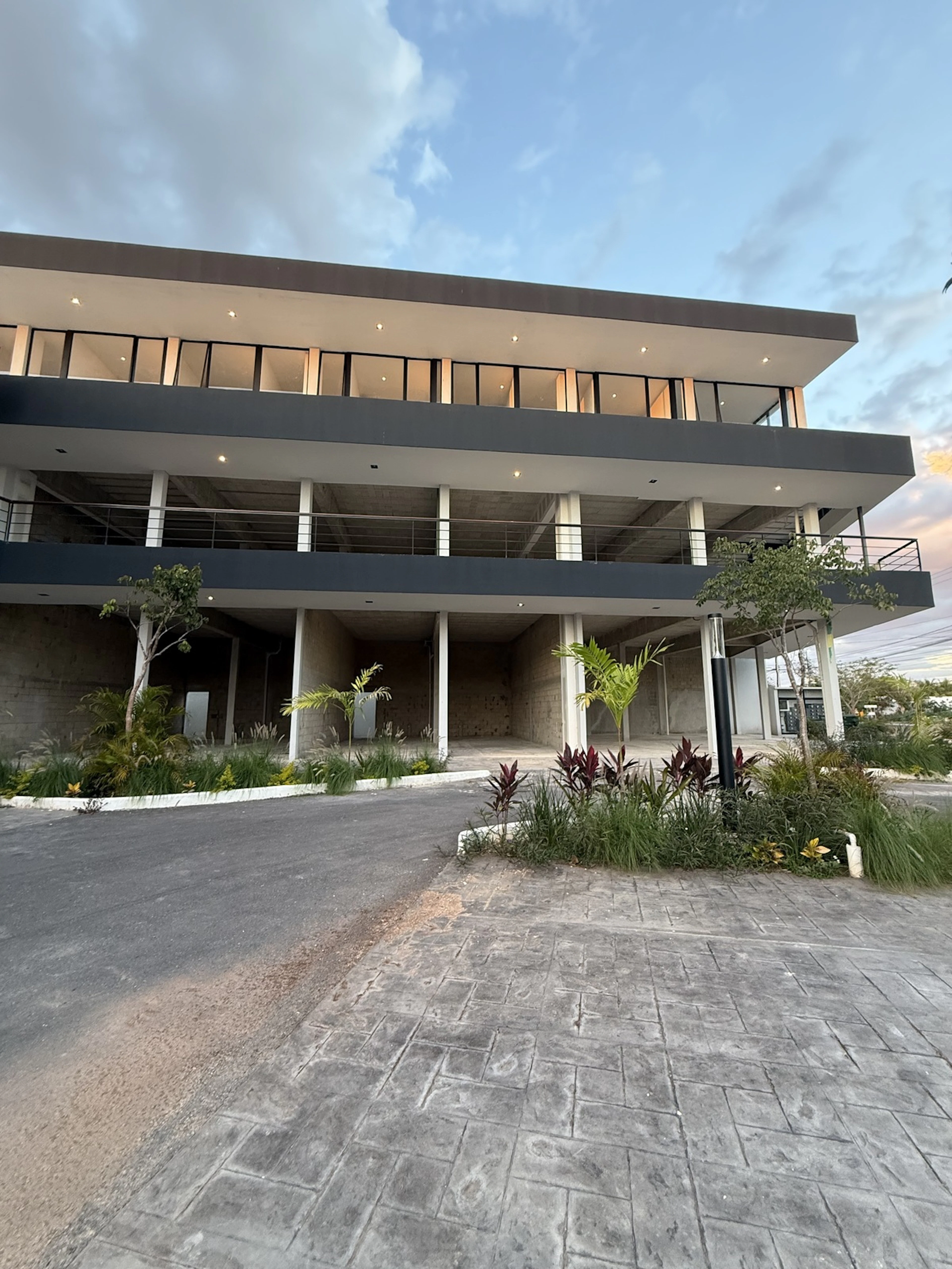 Local Comercial Spot2