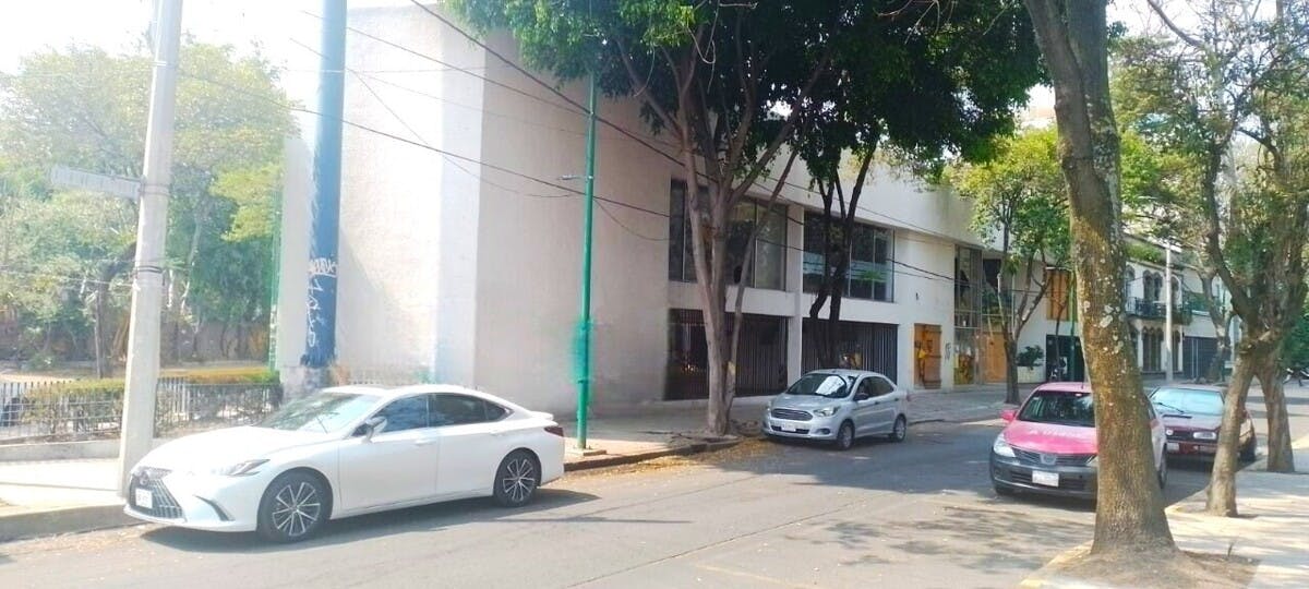 Local Comercial Spot2