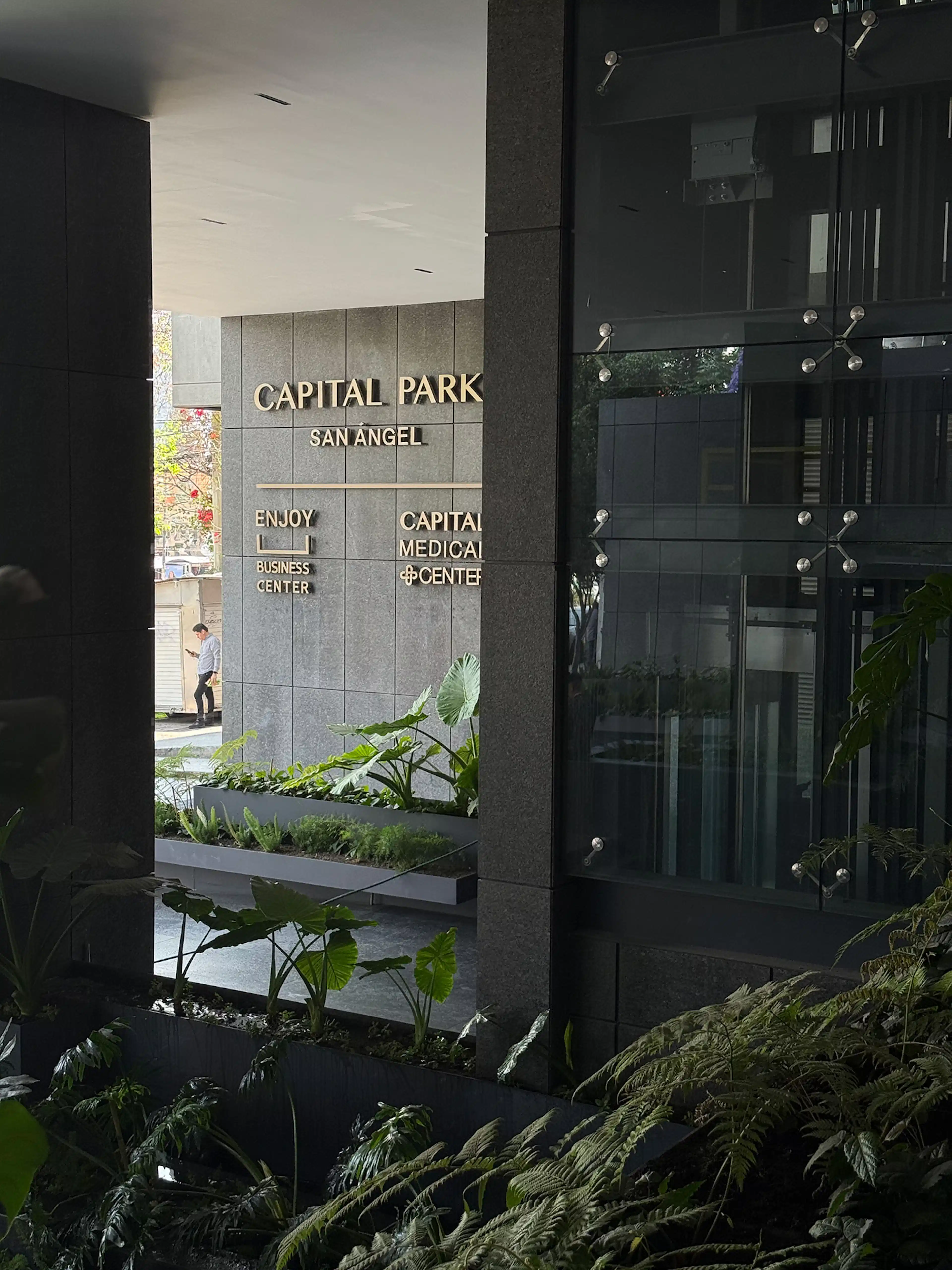 Avenida Revolución 1221