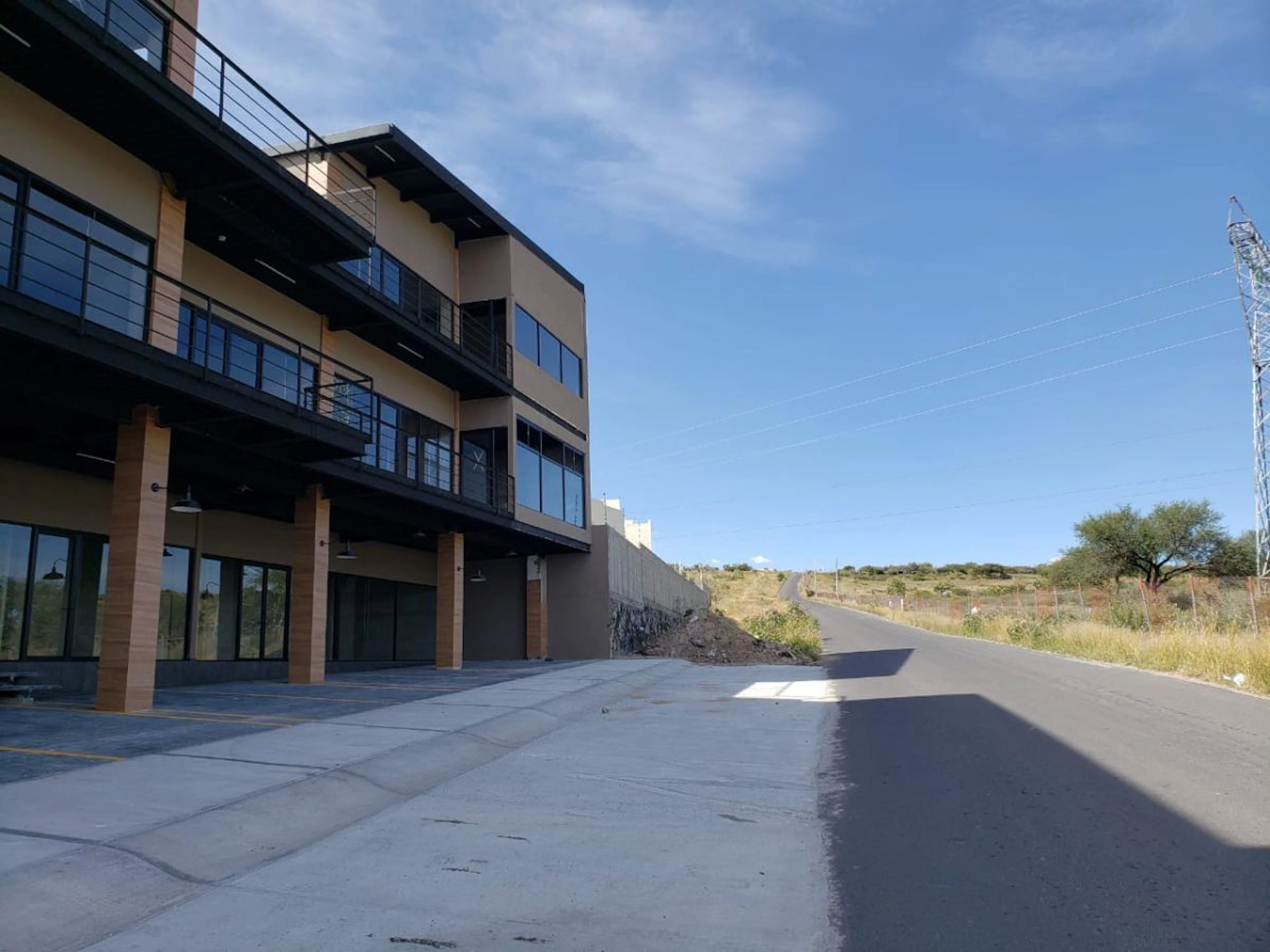 Local Comercial Spot2