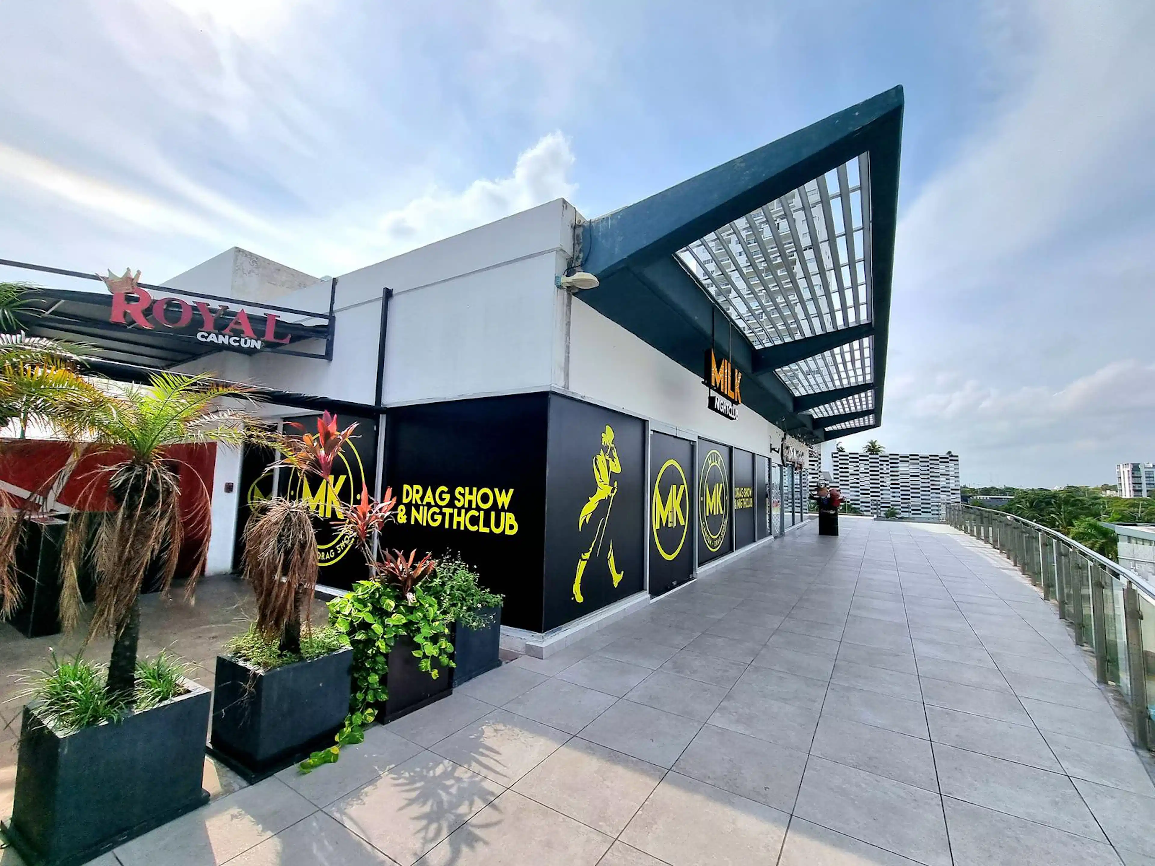 En Venta Local Comercial  187 M2 En El Centro De Cancún. Sm 6.  Excelente Para Inversionistas C3139 S/N