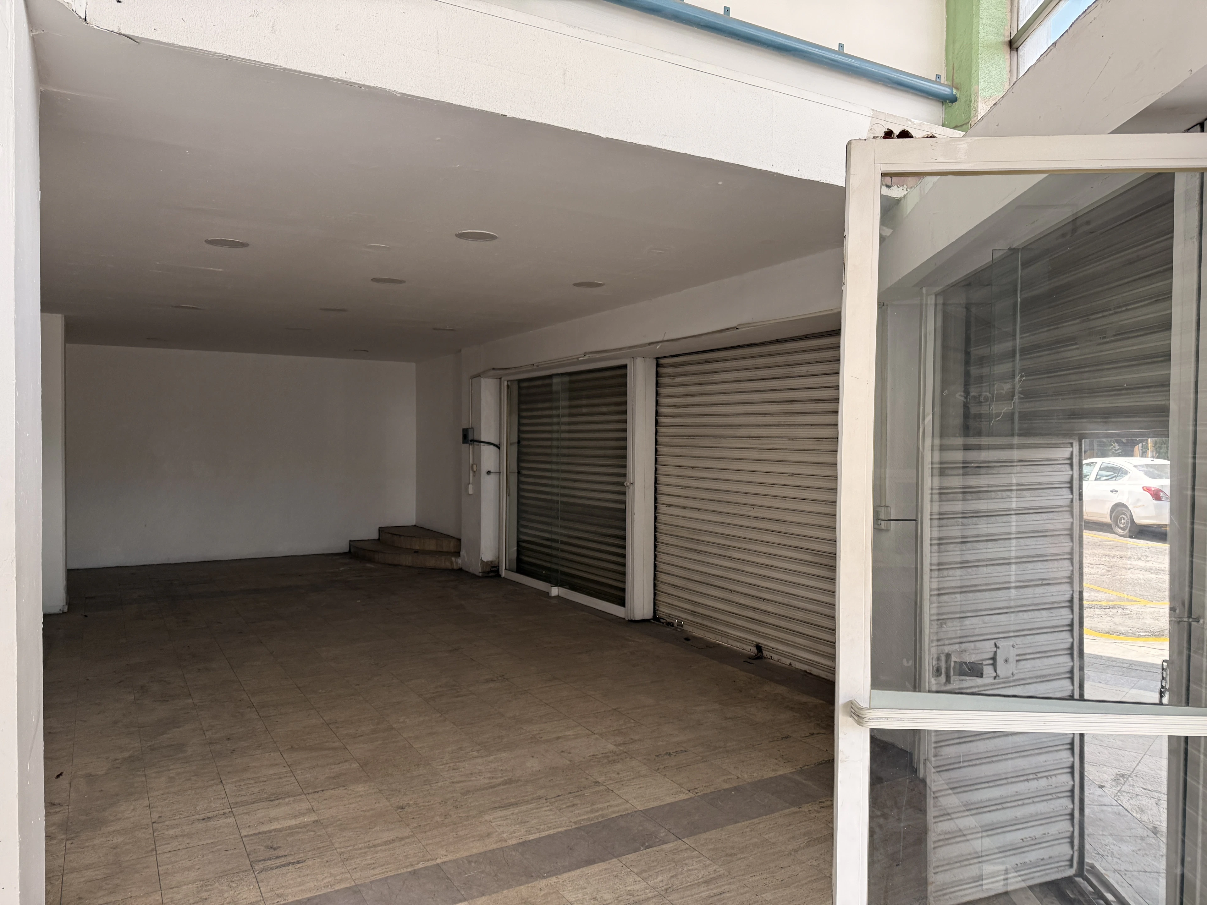 Local Comercial Spot2