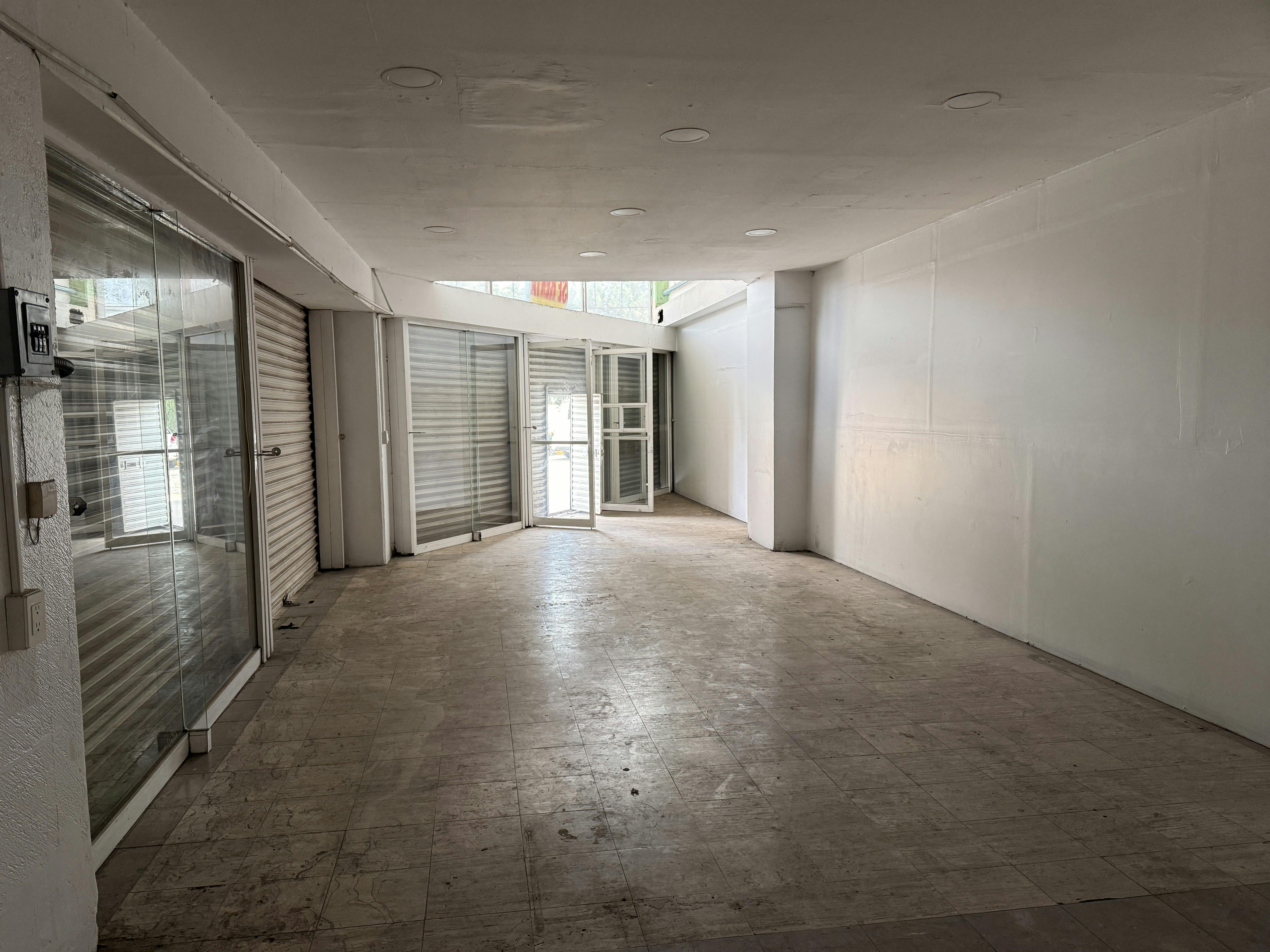 Local Comercial Spot2