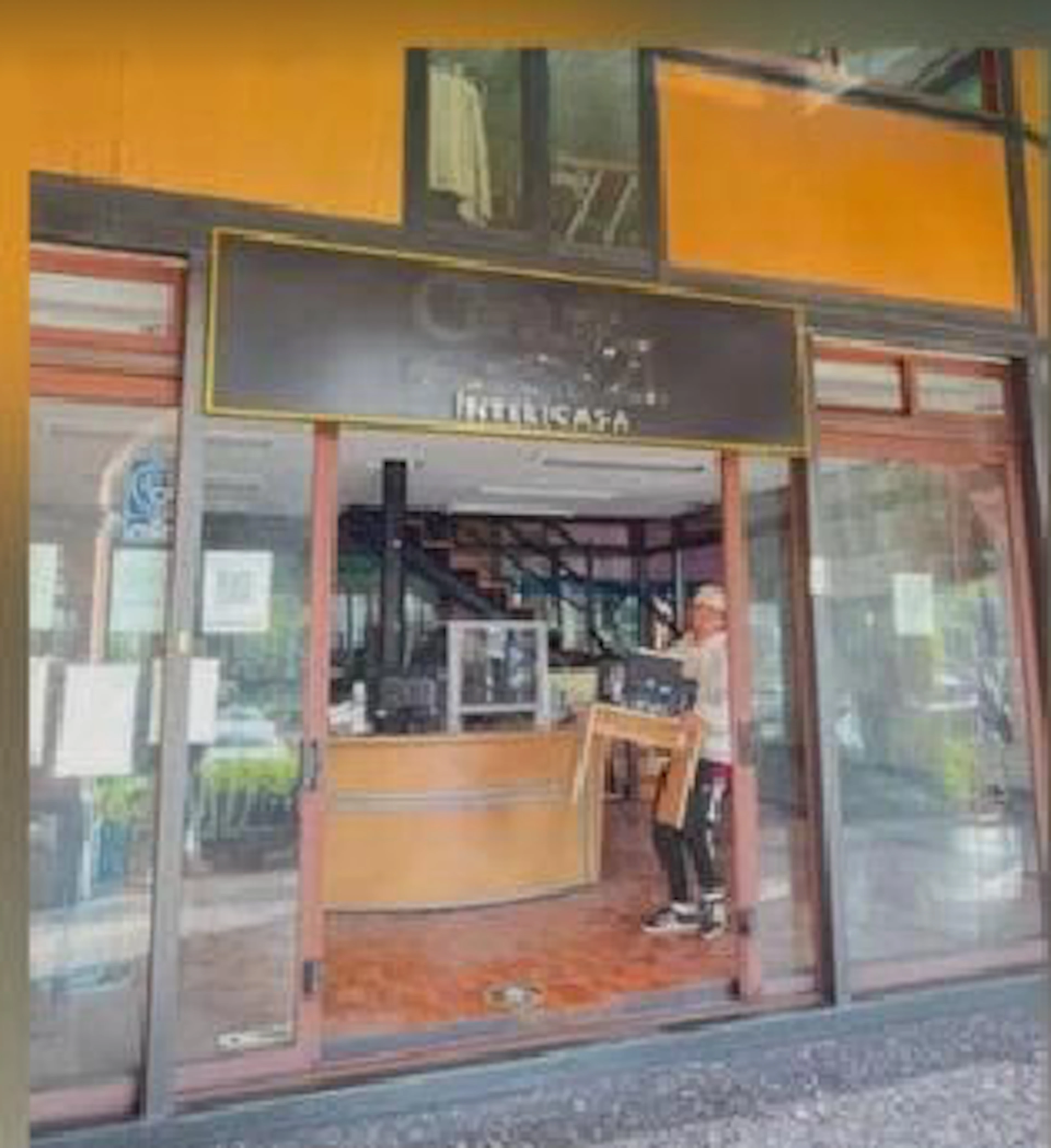 Local Comercial Spot2