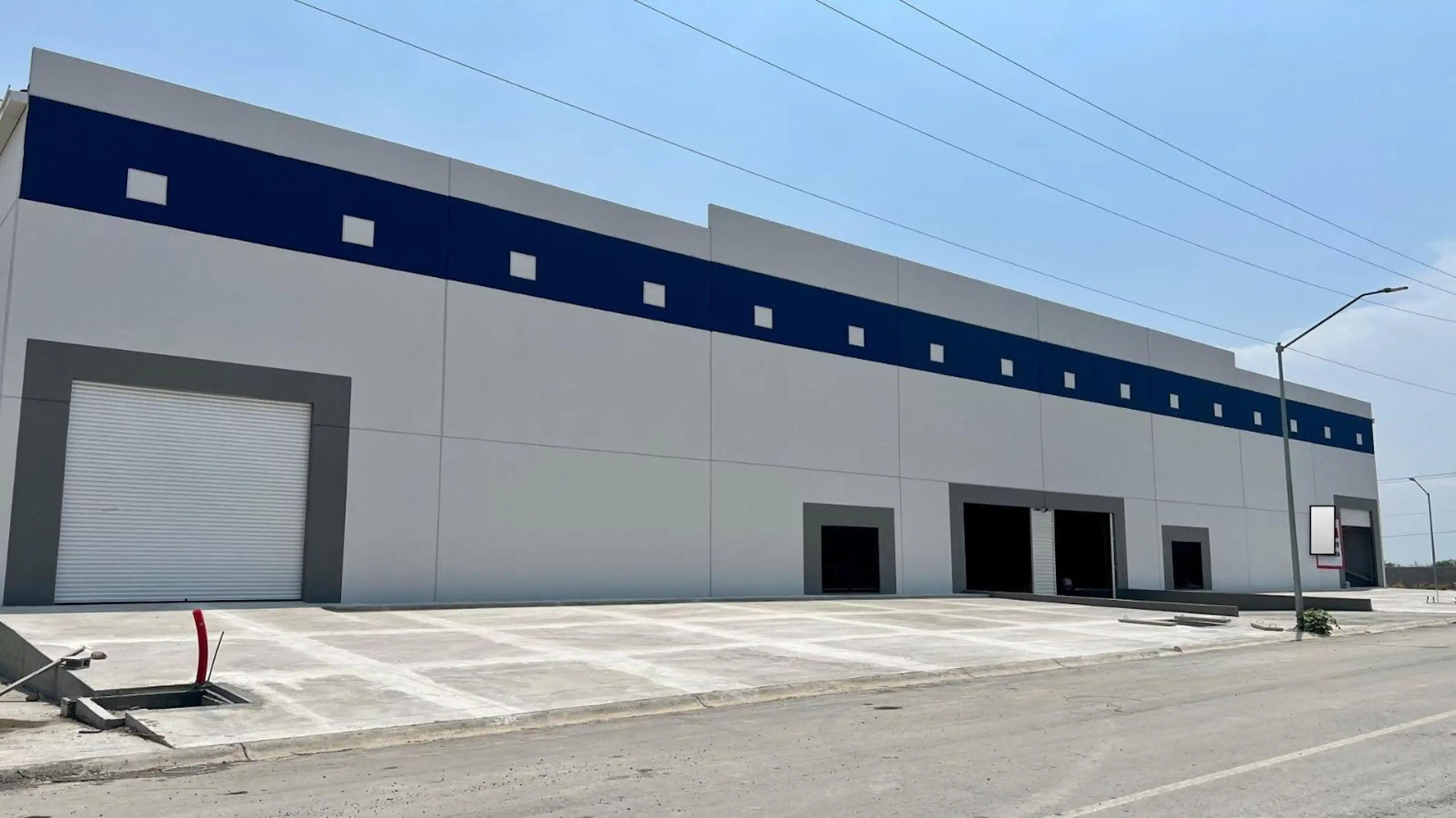 BODEGA INDUSTRIAL EN RENTA EN SANTA CATARINA S/N