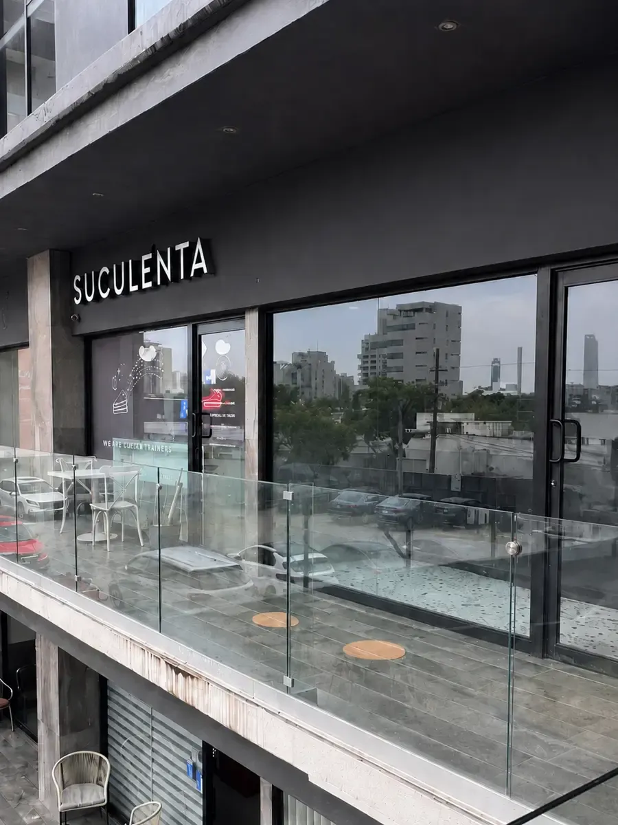 Local Comercial Spot2
