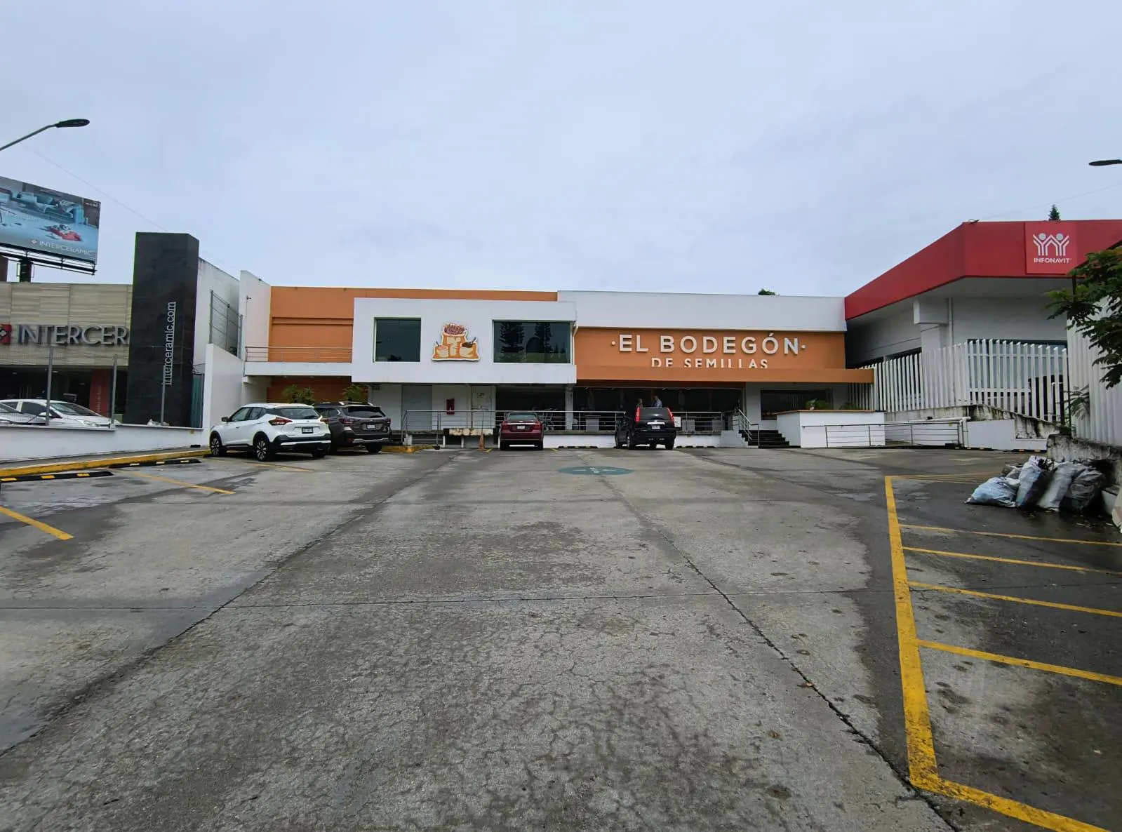 Local Comercial Spot2