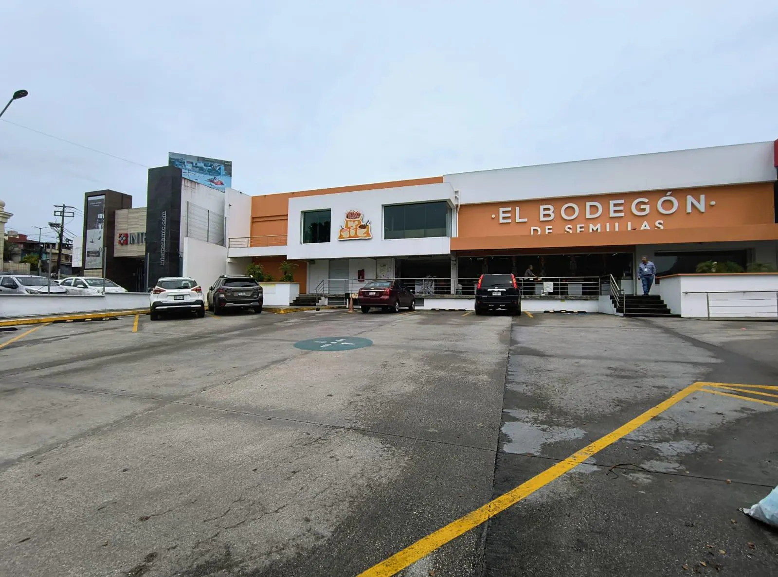 Local Comercial Spot2