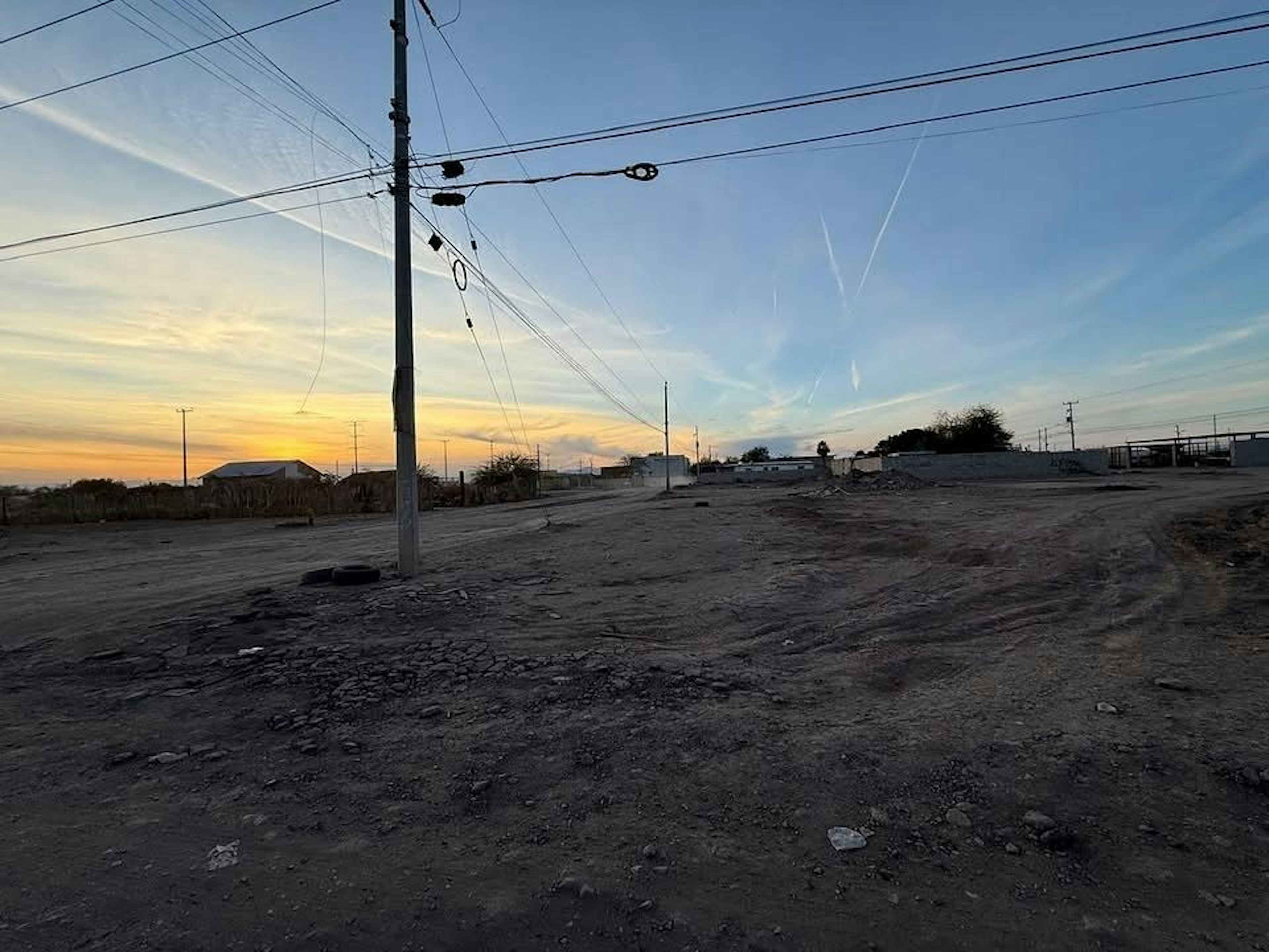 ¡se Venden 4 Terrenos Juntos En Col. 5 De Julio (mexicali, B.c.)!