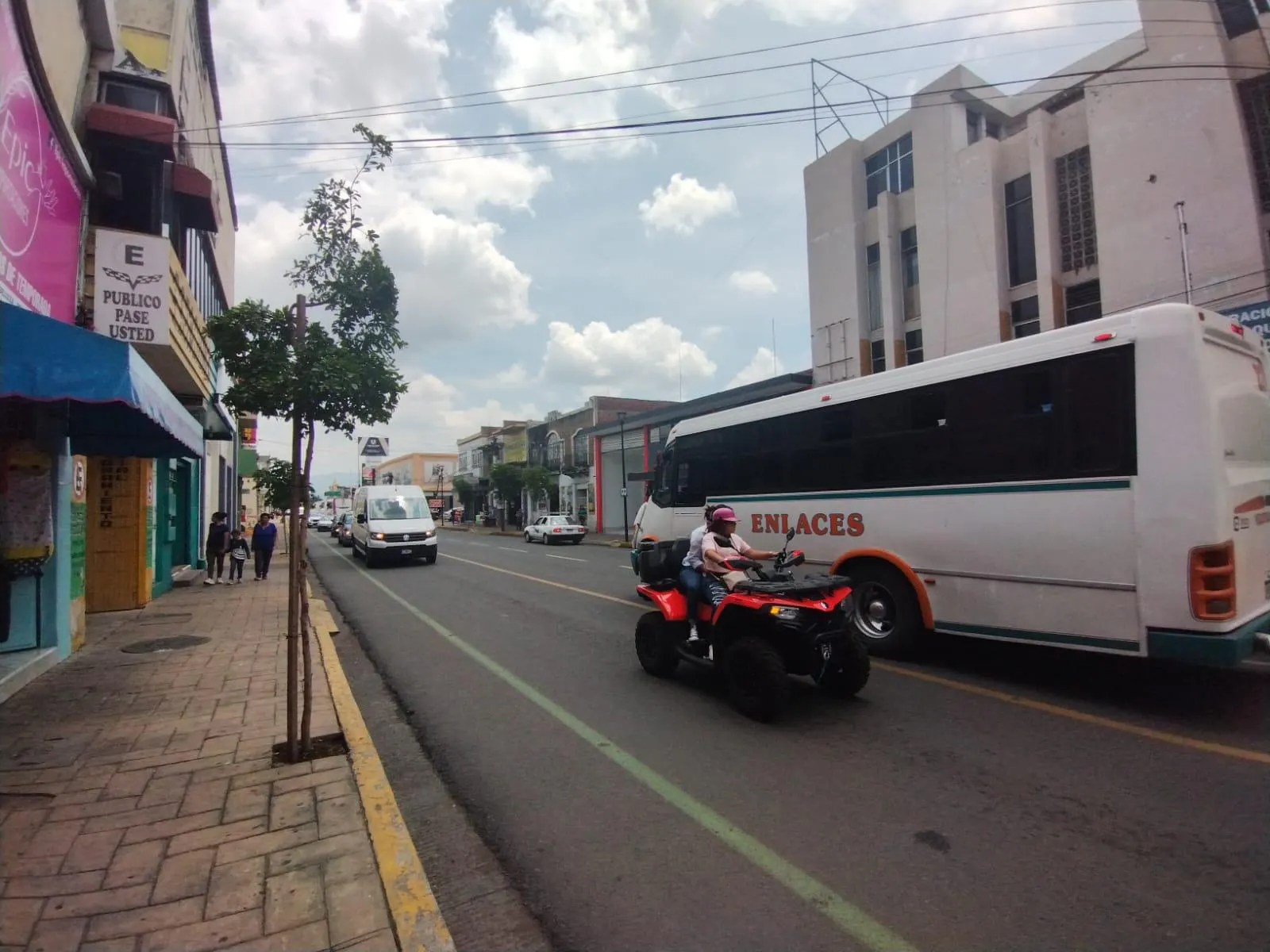Local Comercial Spot2