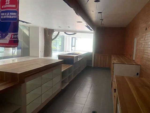 Local Comercial Spot2