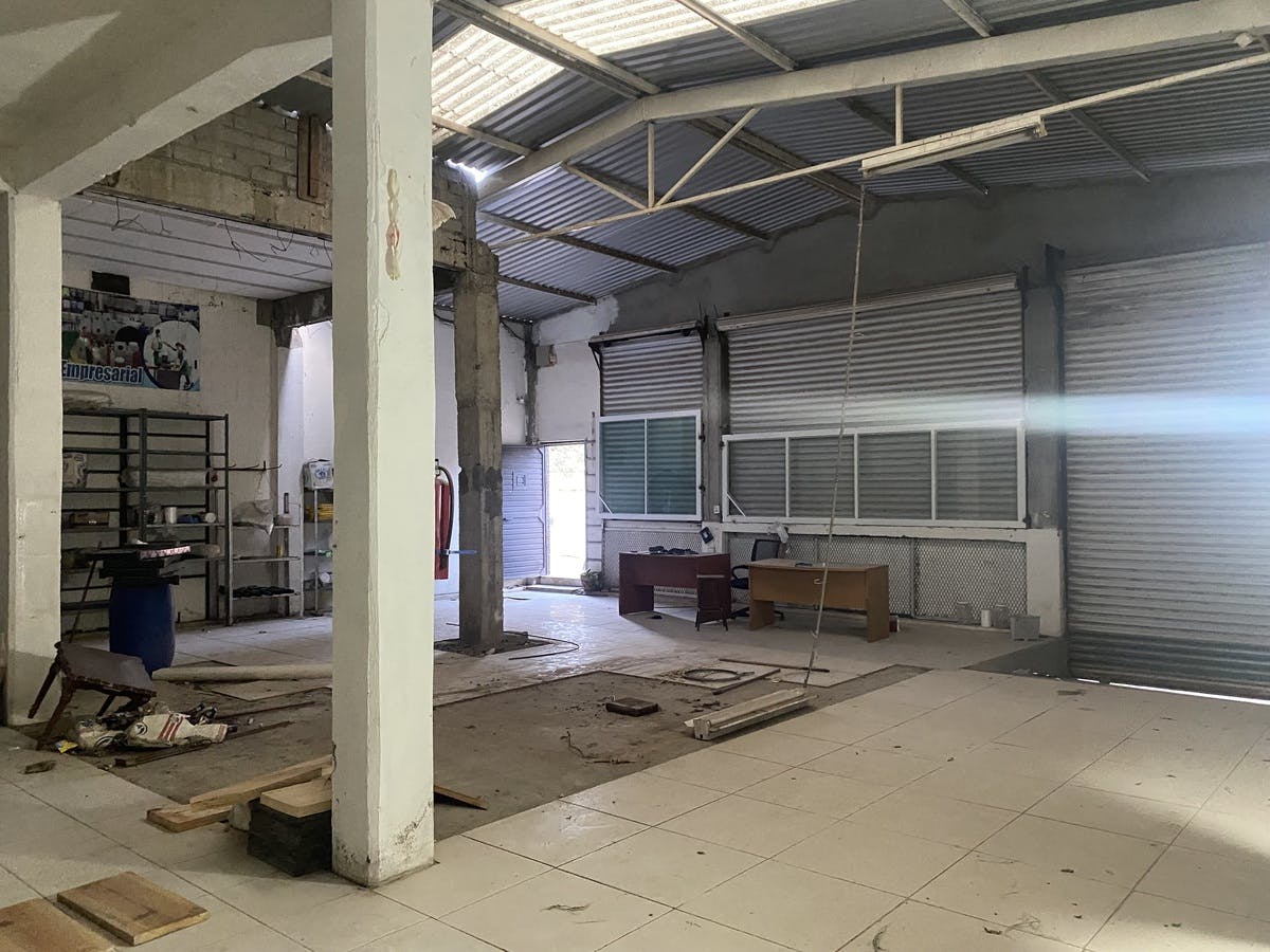 Local Comercial Spot2