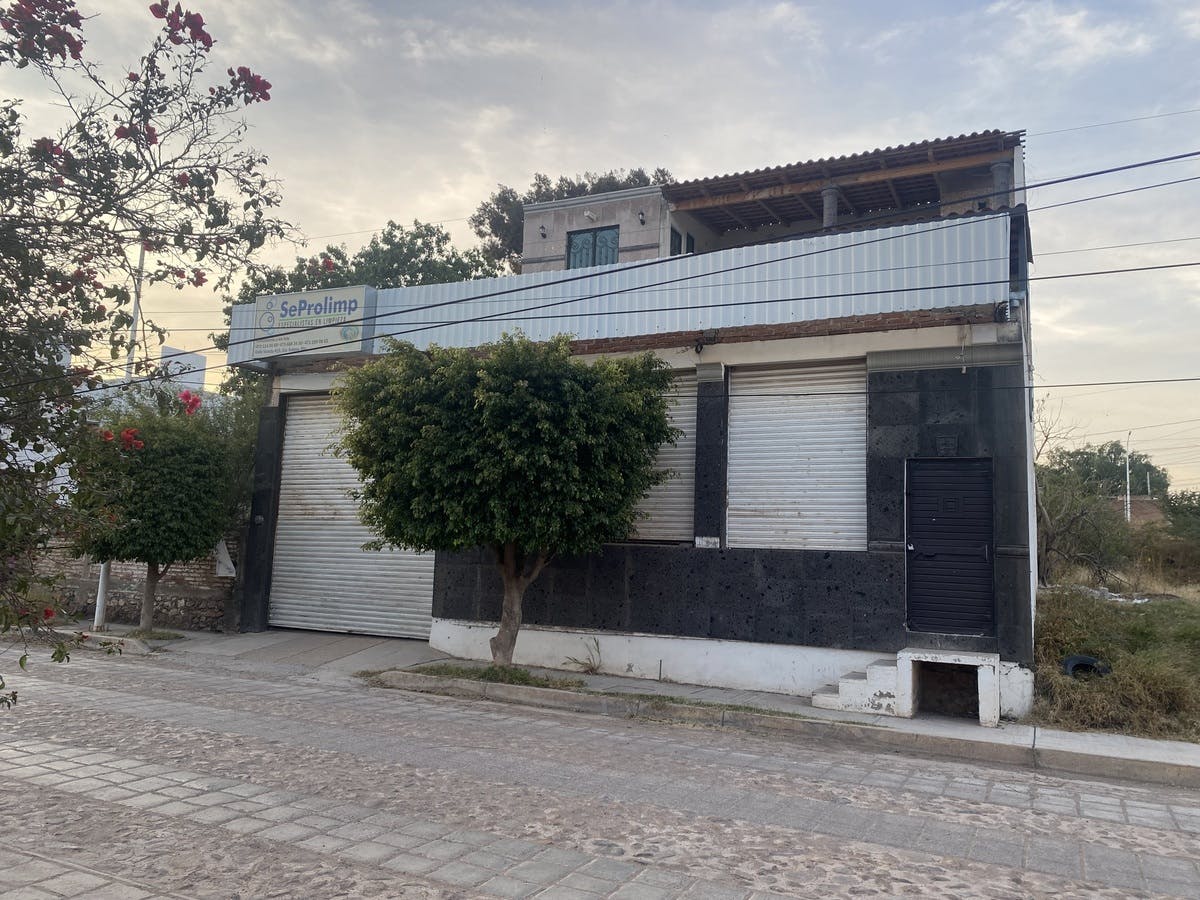 Local Comercial Spot2