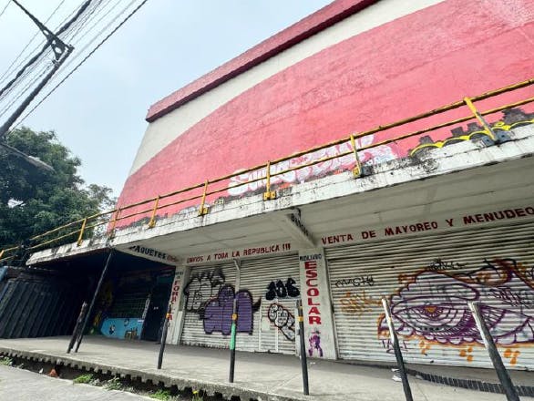 Local Comercial Spot2