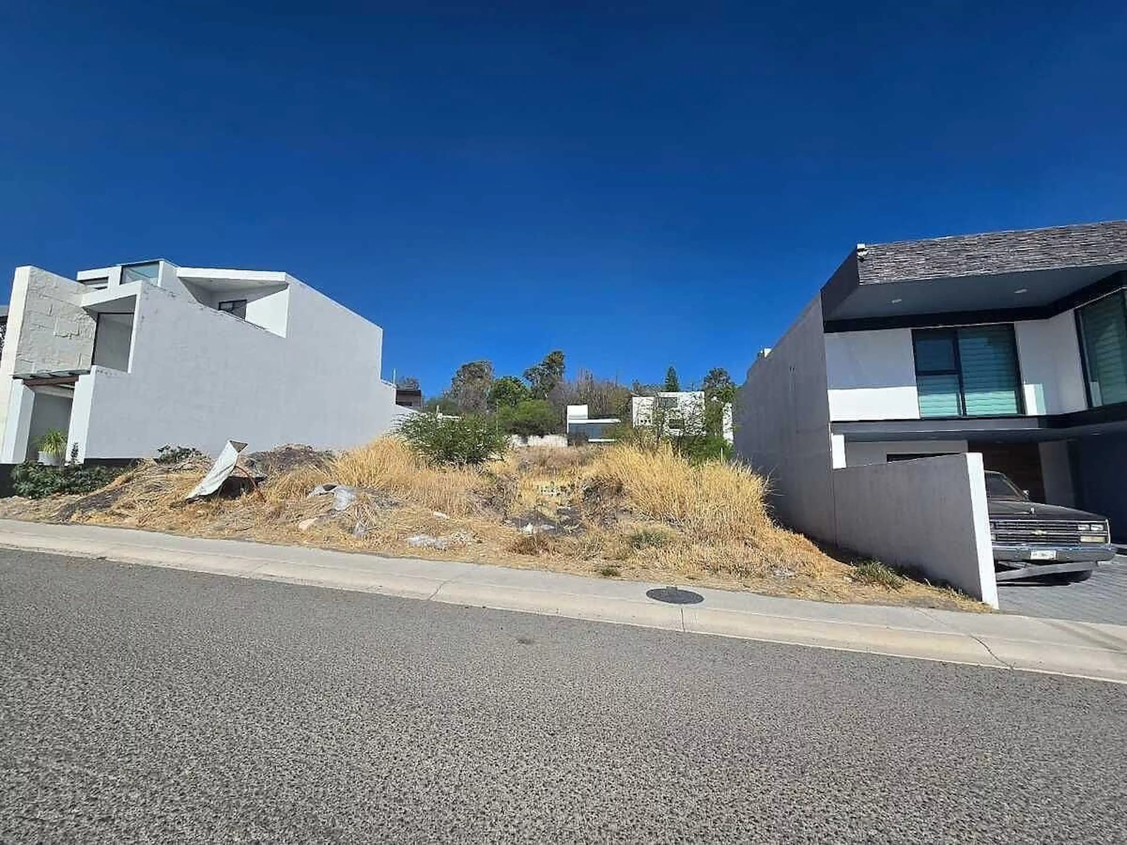 Terreno plano en venta en Lomas de Juriquilla !