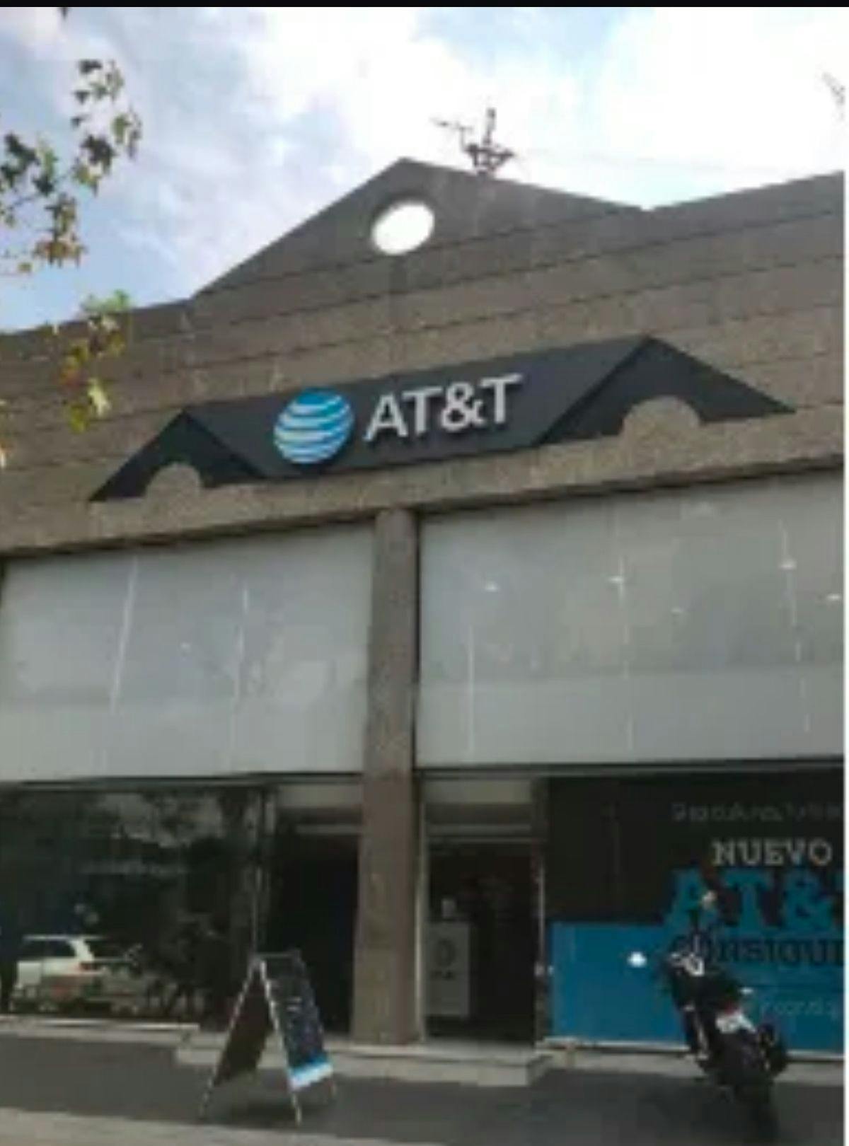 Local Comercial Spot2