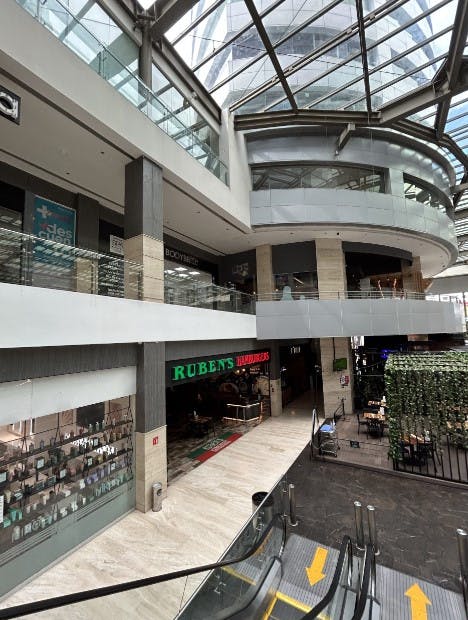 Local Comercial Spot2