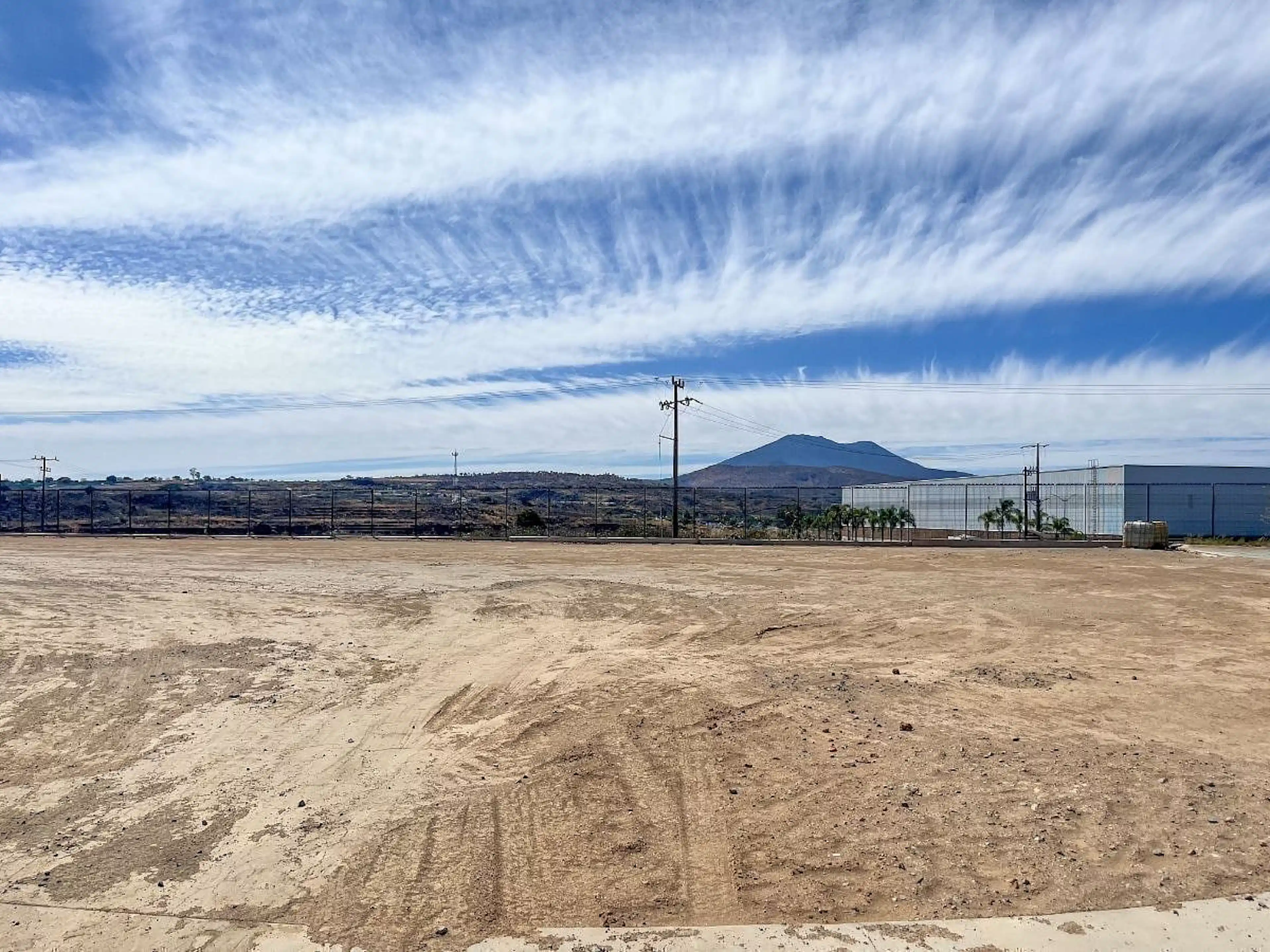 TERRENO INDUSTRIAL EN VENTA EN STETRU 2