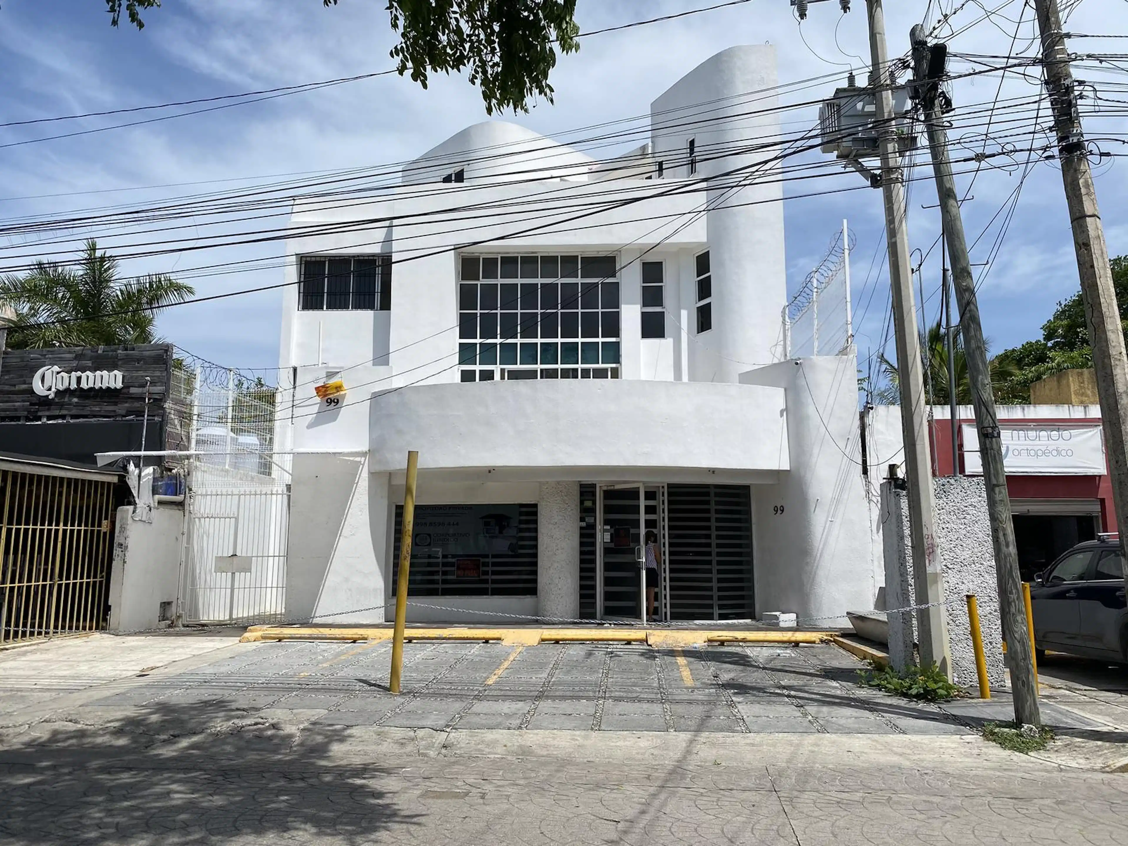 Edificio En Venta Sobre Av. Yaxchilan C3893 S/n