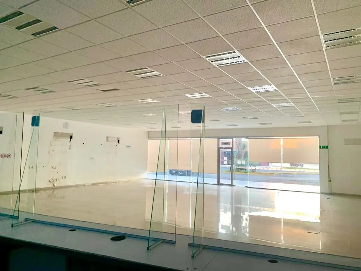 Local Comercial Spot2