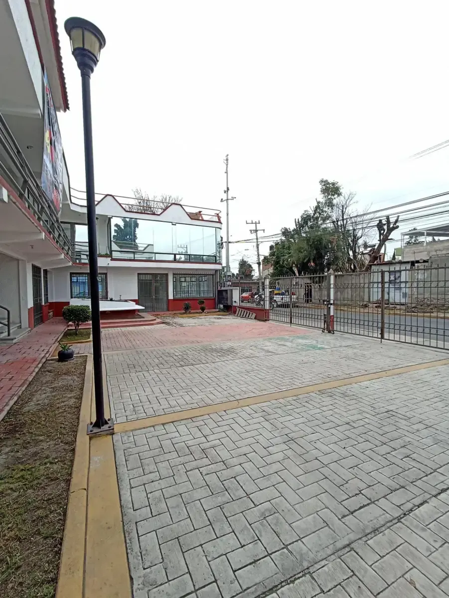 Local Comercial Spot2