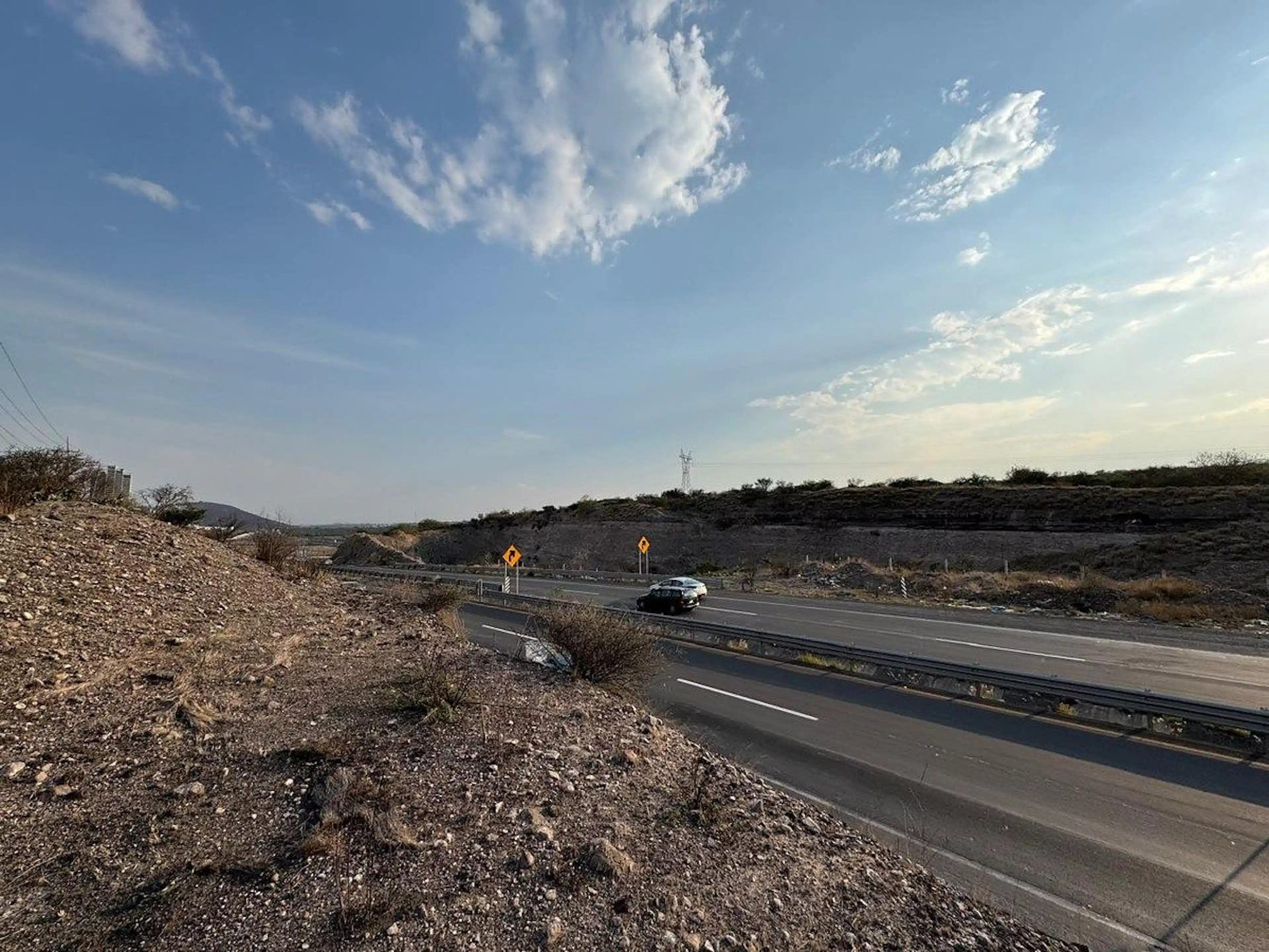 Terreno En Venta De 450 M2 En Libramiento Norponiente Por Juriquilla Qro.